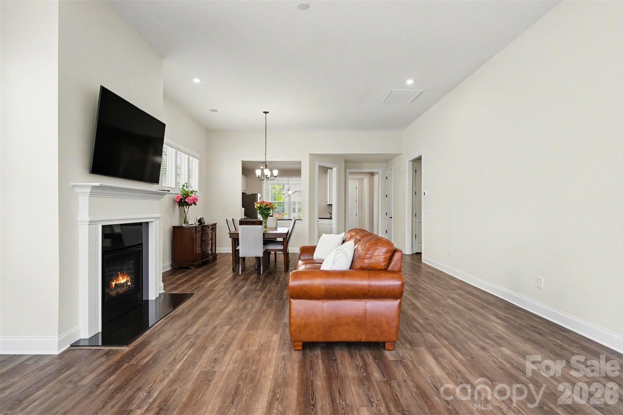 10225 Superb Lane — Charlotte