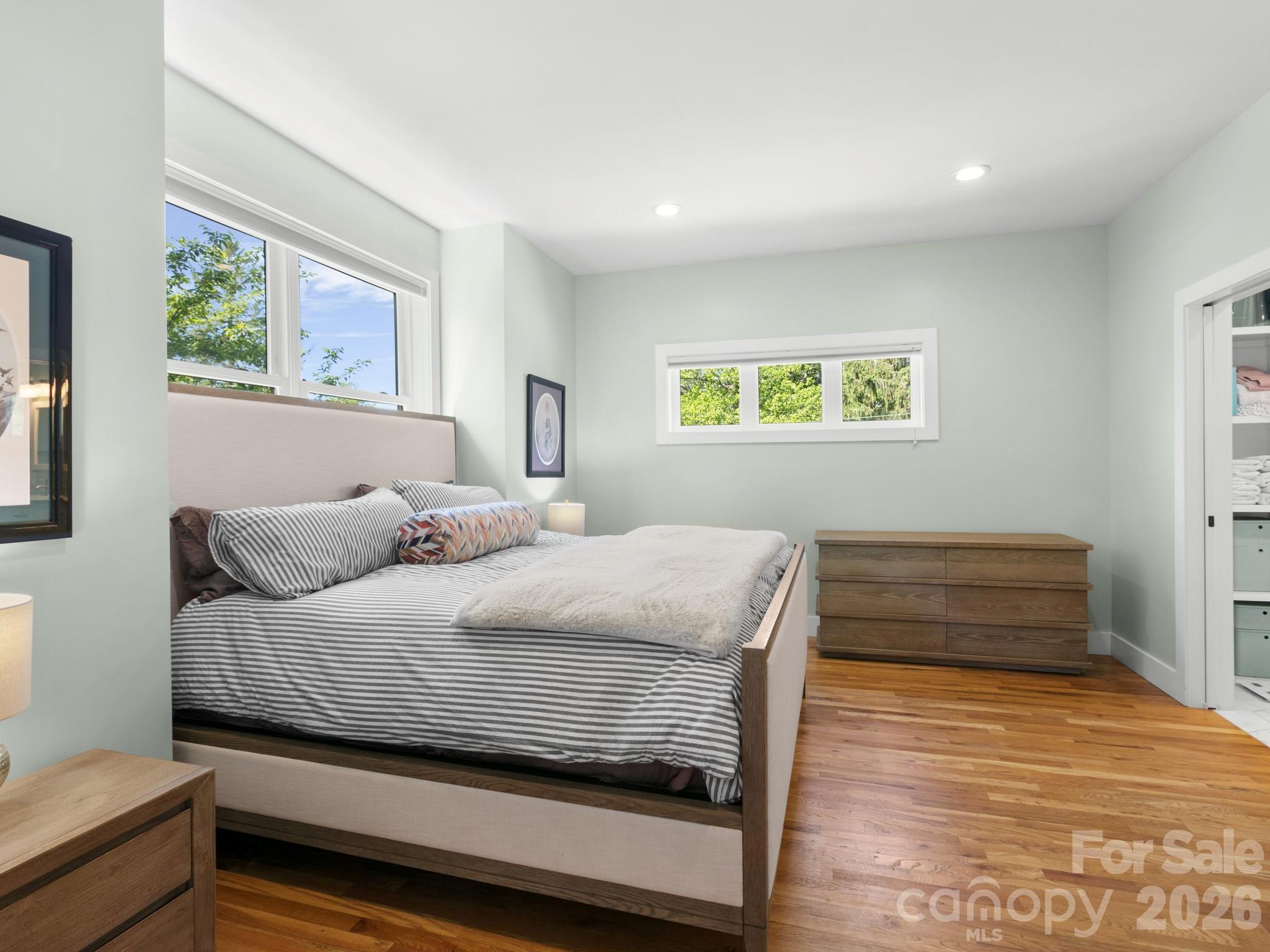 46 Rumbough Place — Asheville