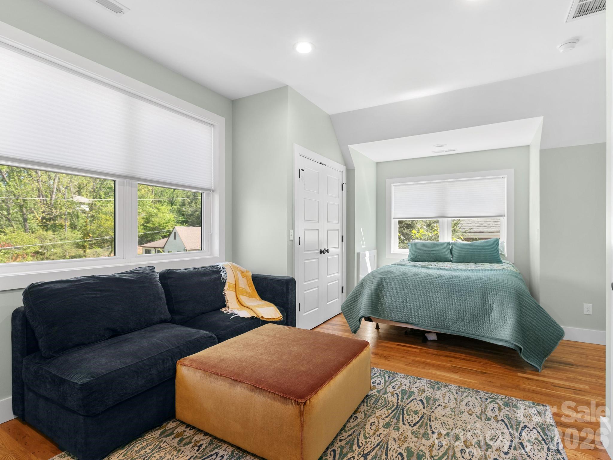 46 Rumbough Place — Asheville