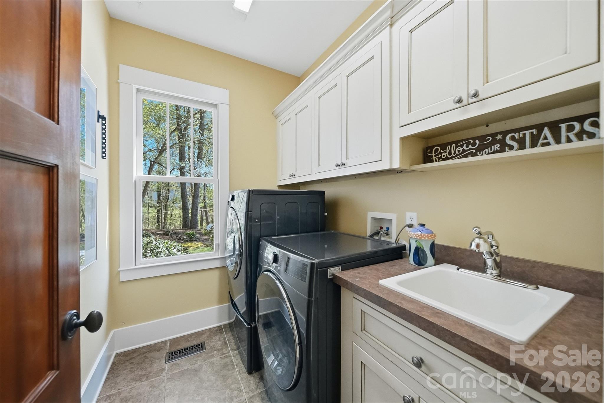 2748 Trent Drive NE — Conover