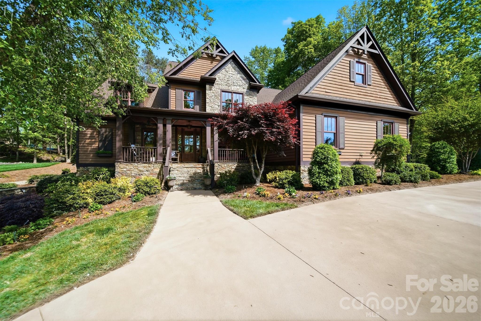 2748 Trent Drive NE — Conover