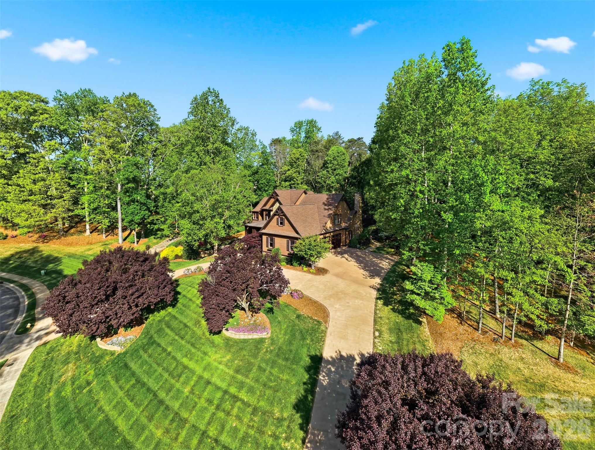 2748 Trent Drive NE — Conover