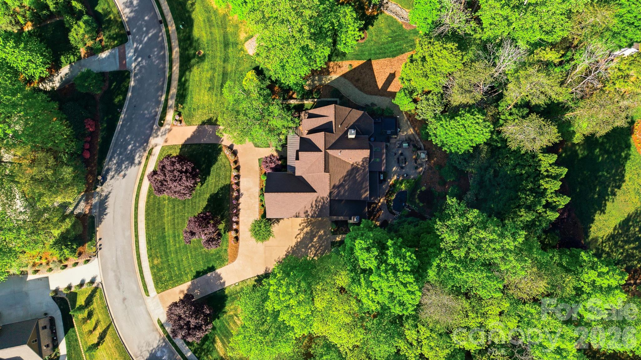 2748 Trent Drive NE — Conover