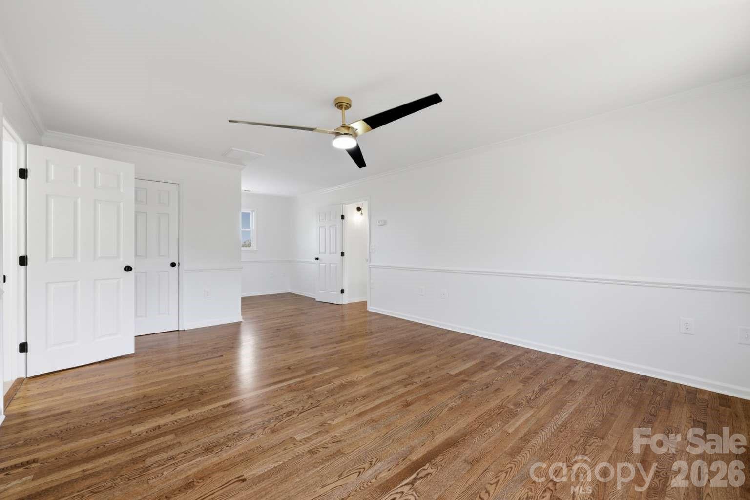 3811 Pinecrest Drive NE — Hickory