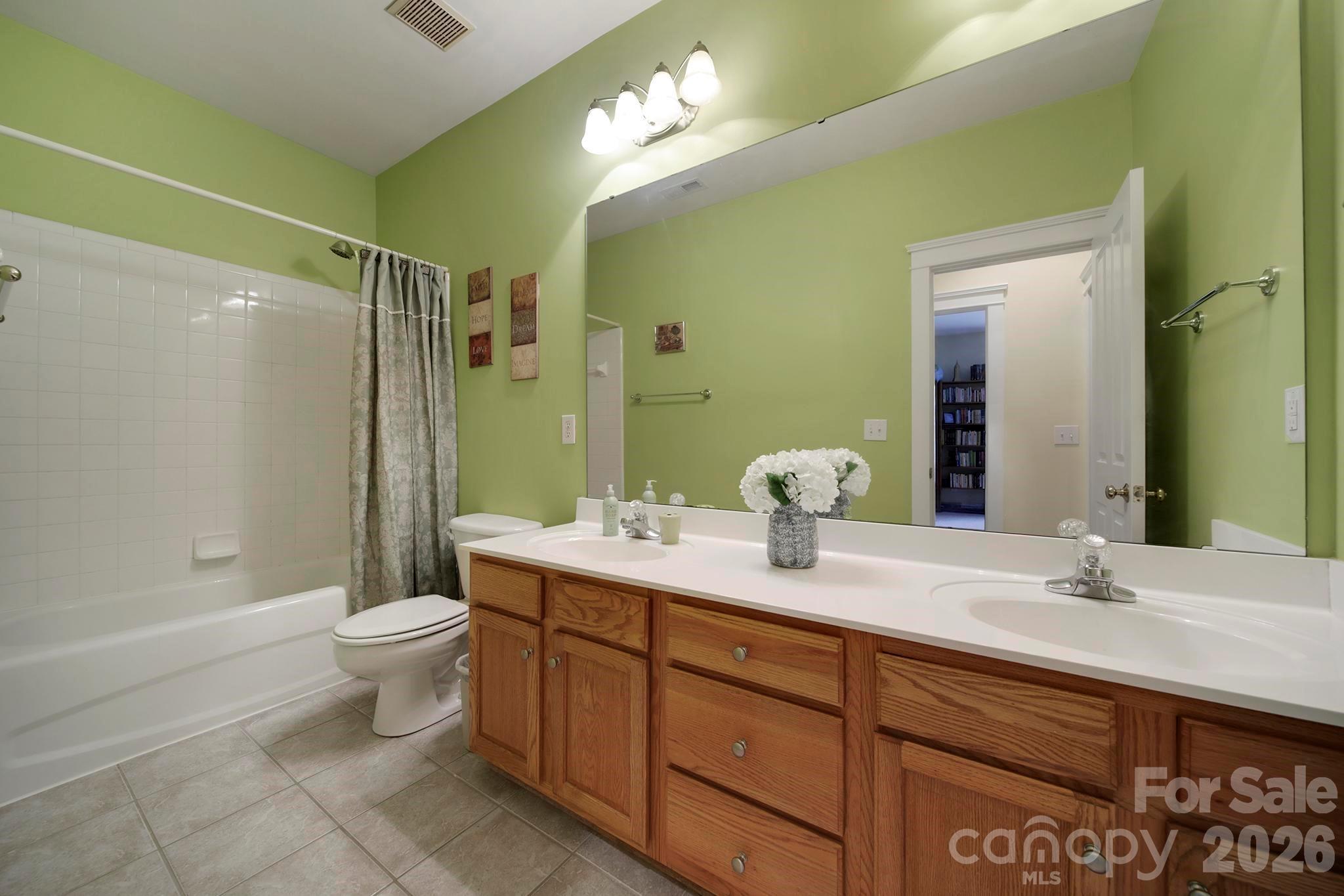 1512 Calvin Hal Road — Lake Wylie
