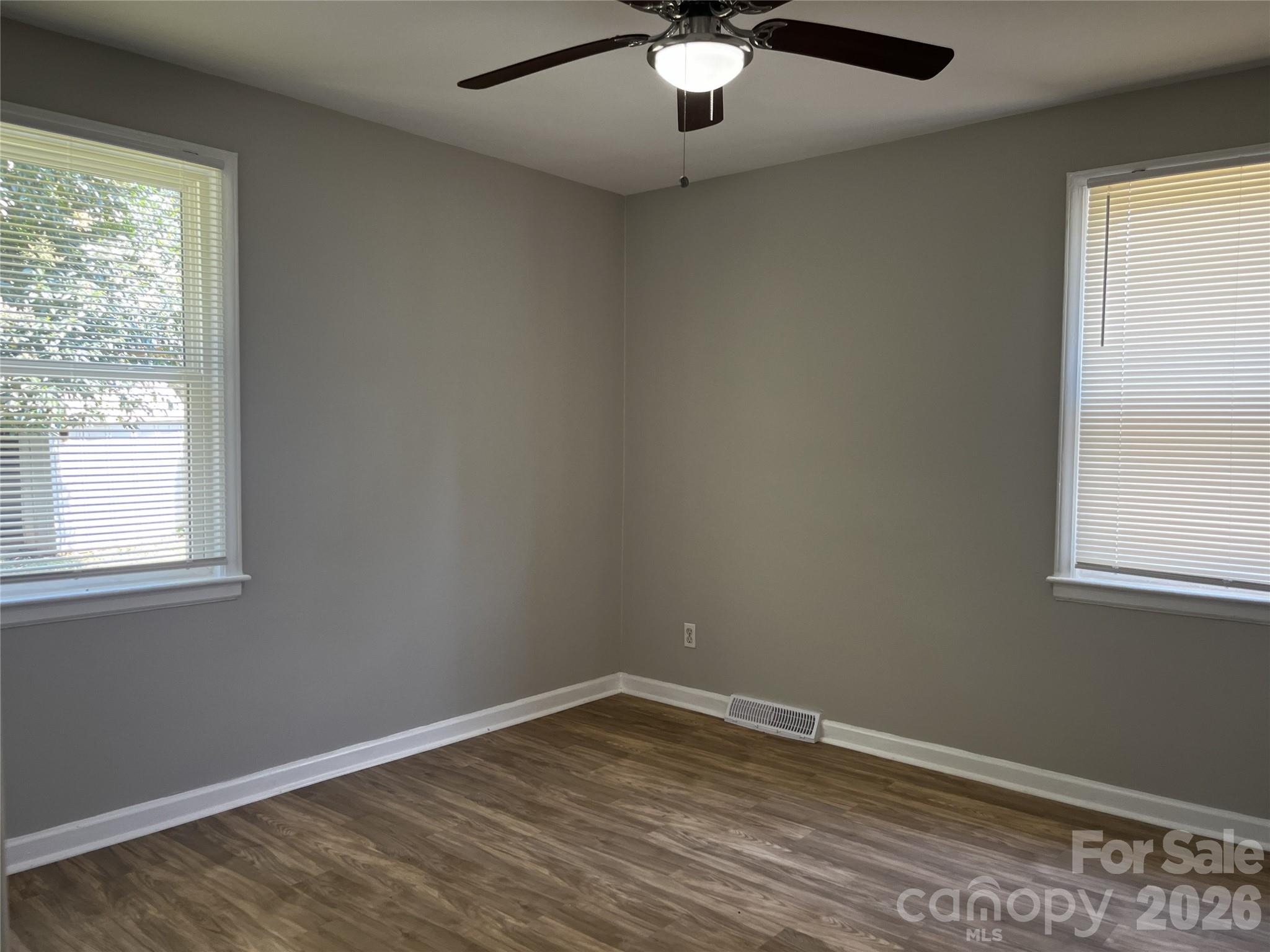 2213 Shamrock Drive — Charlotte