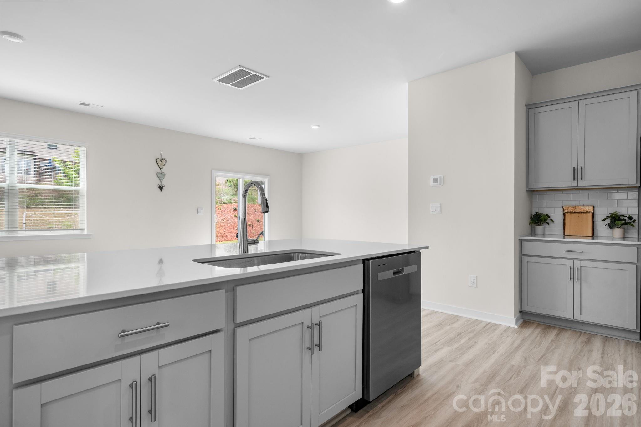 534 13th Avenue Drive NE — Hickory