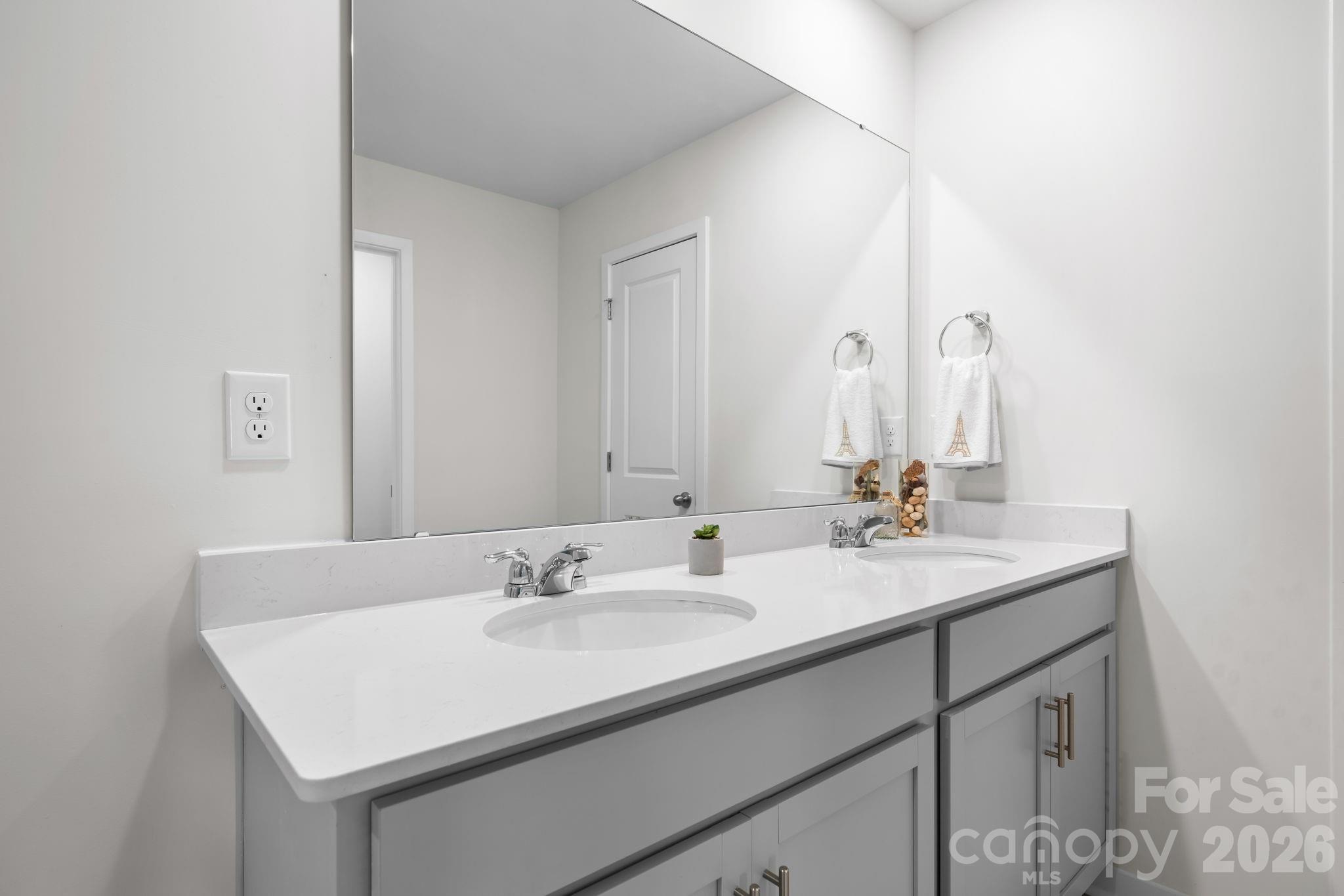 534 13th Avenue Drive NE — Hickory