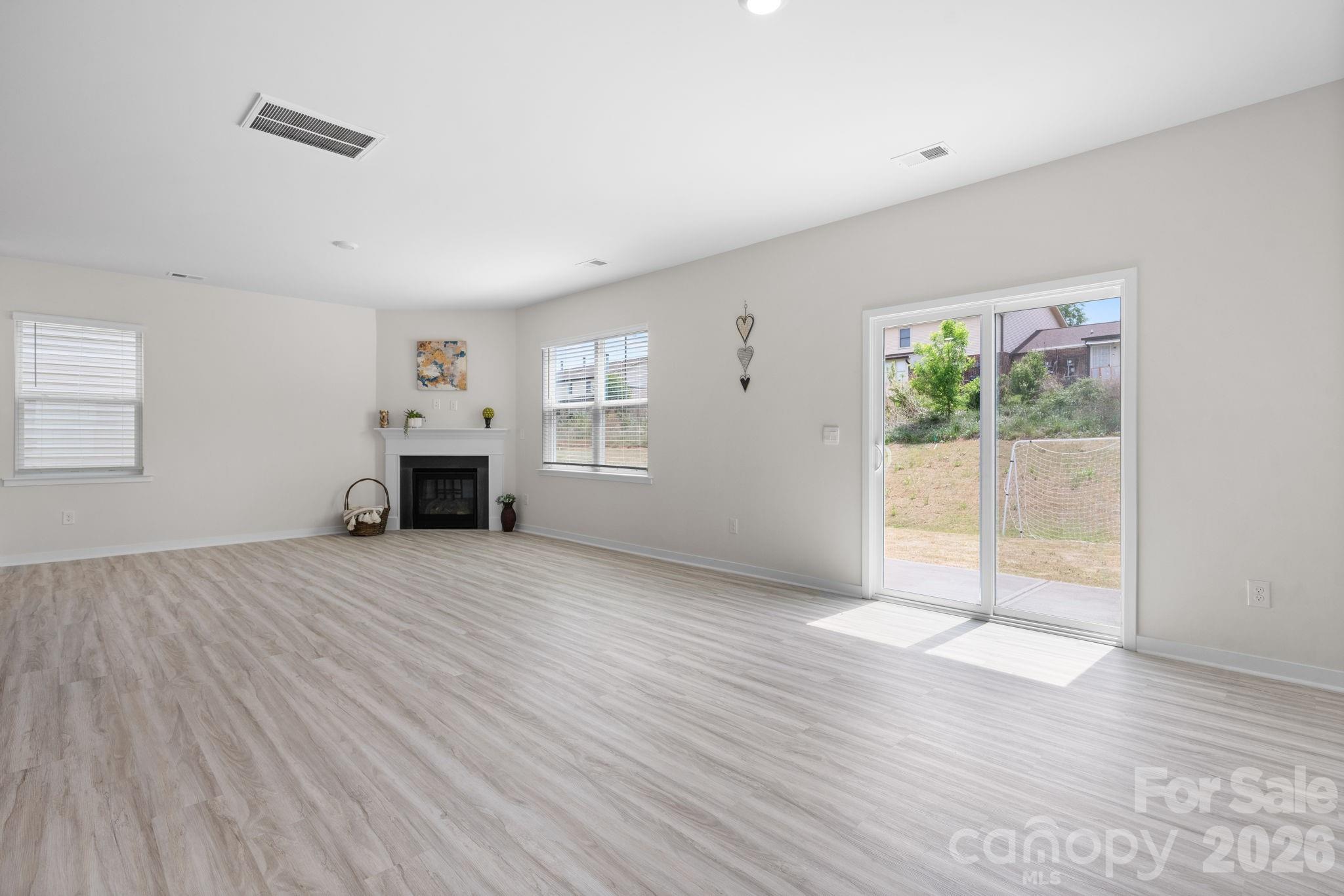 534 13th Avenue Drive NE — Hickory