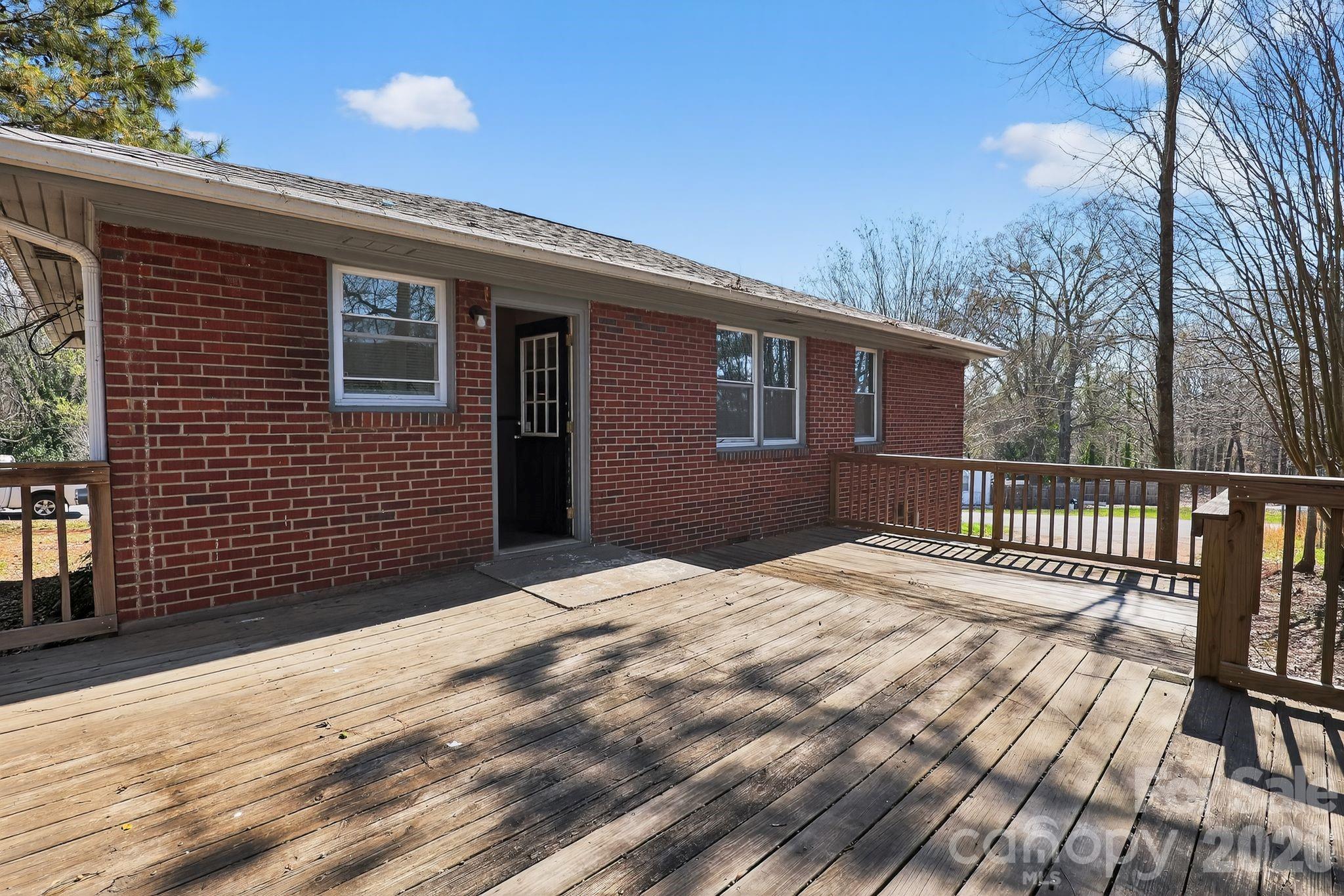 101 Coleman Court — Greenville