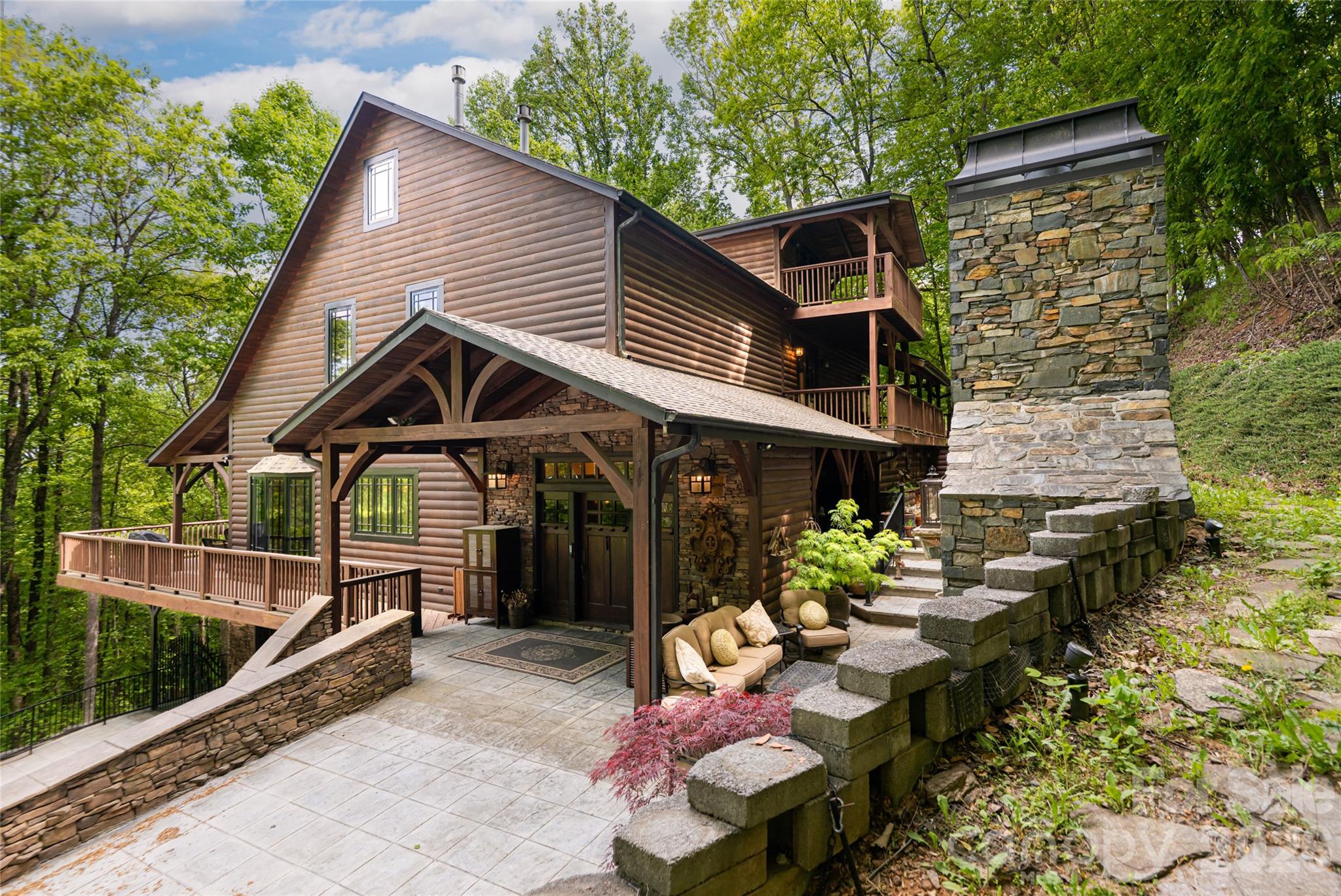14 Walnut Drive — Mills River