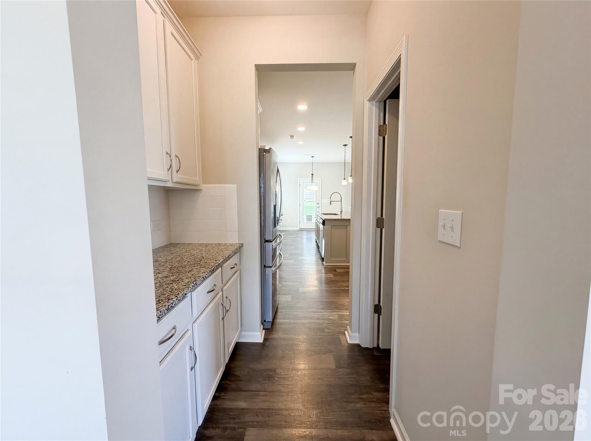 2825 Kinloch Court — Clover