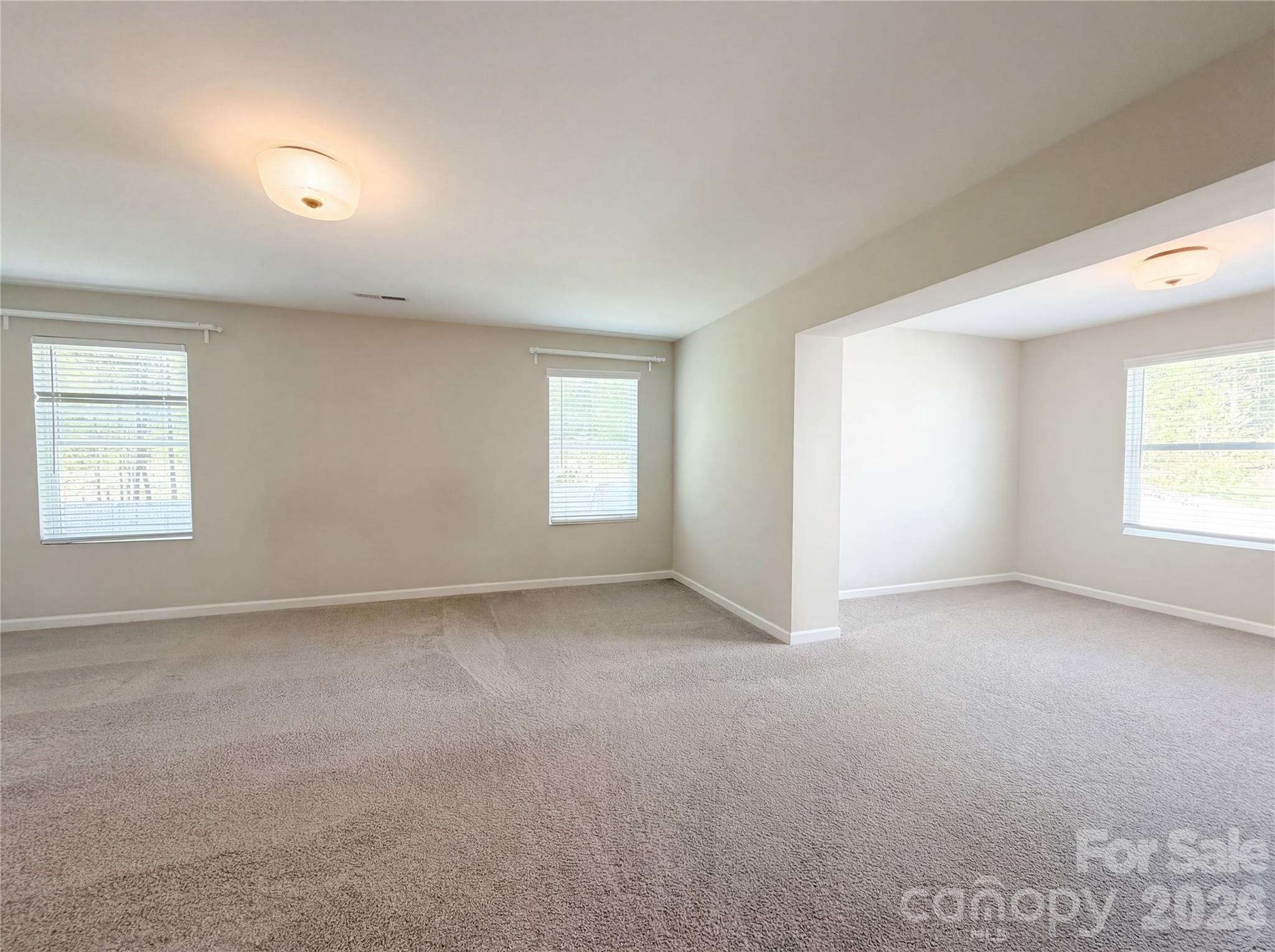 2825 Kinloch Court — Clover