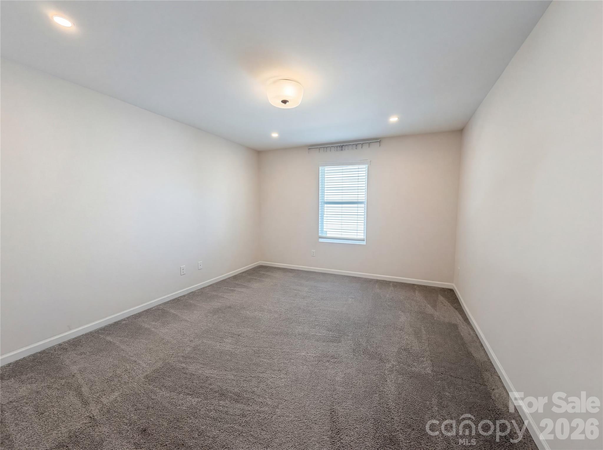 2825 Kinloch Court — Clover