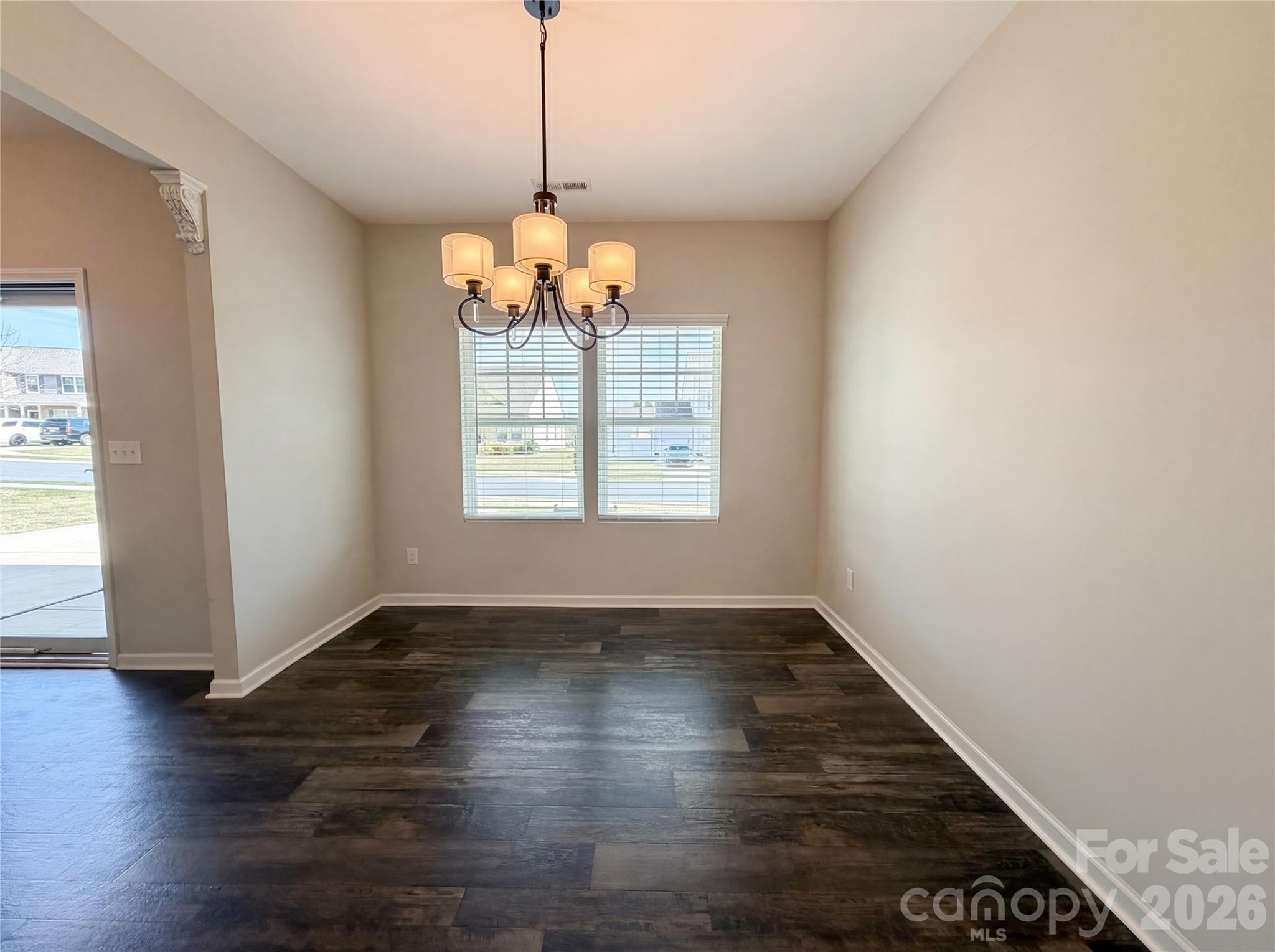 2825 Kinloch Court — Clover