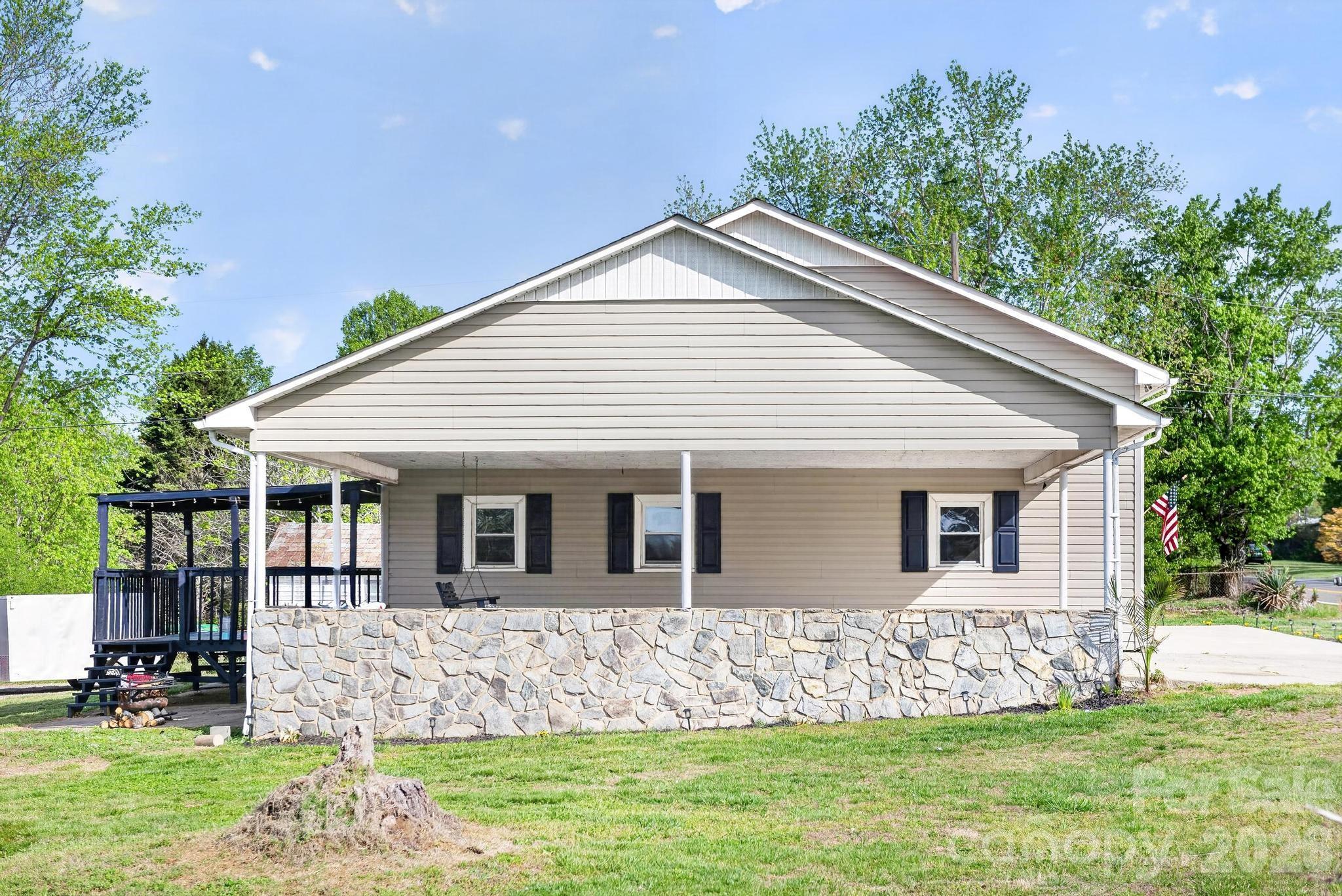4163 Horseshoe Bend Road — Hudson