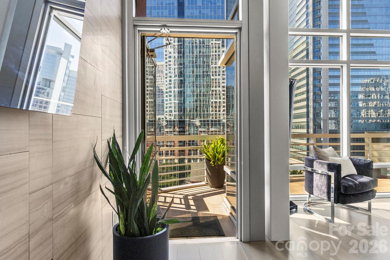 435 S Tryon Street #901 — Charlotte