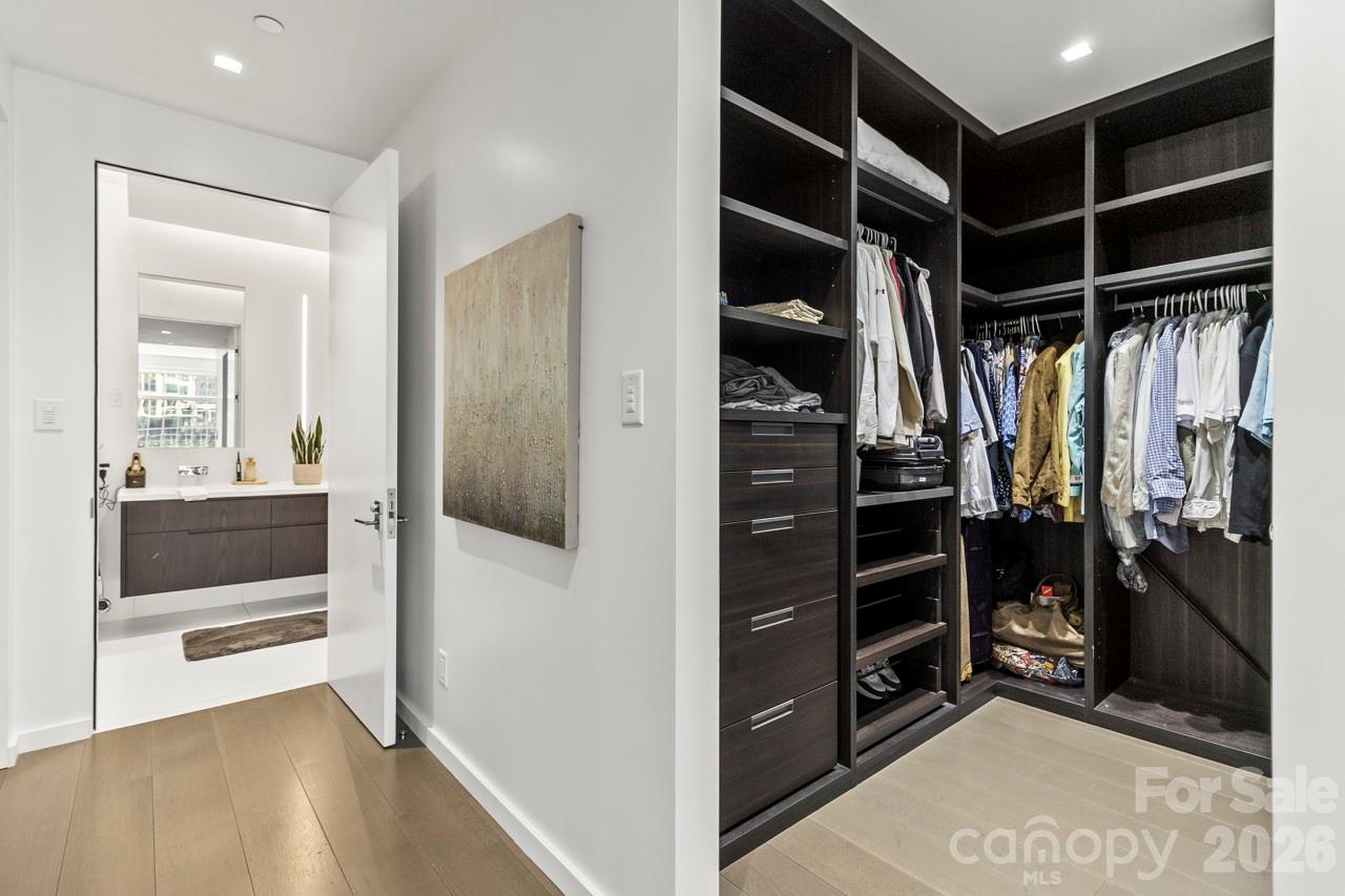 435 S Tryon Street #901 — Charlotte
