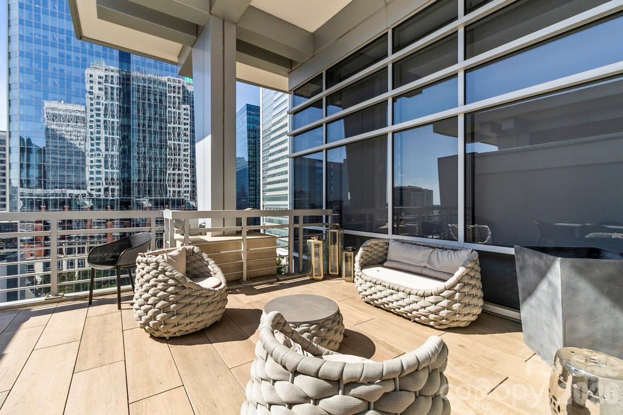 435 S Tryon Street #901 — Charlotte