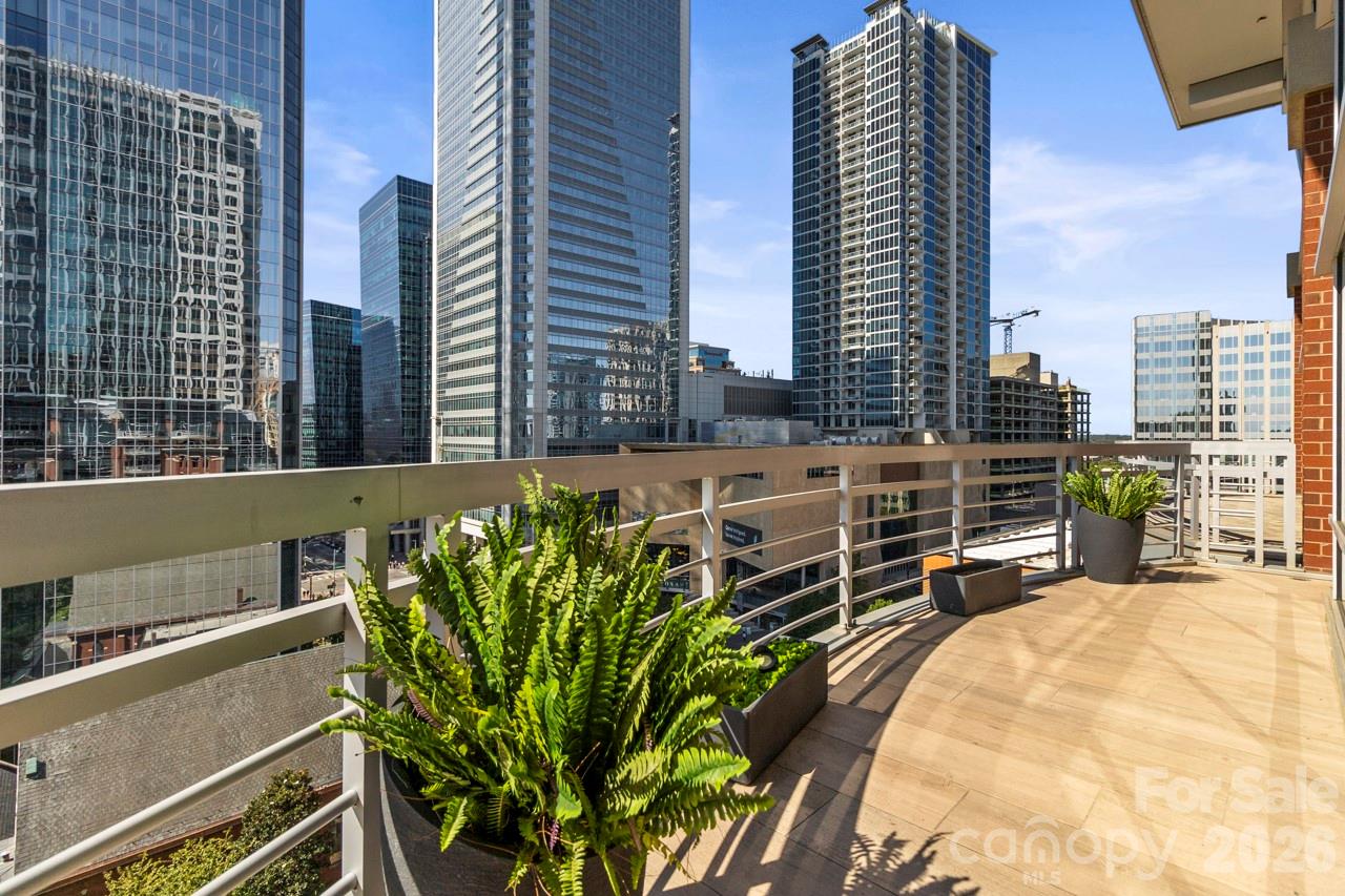 435 S Tryon Street #901 — Charlotte