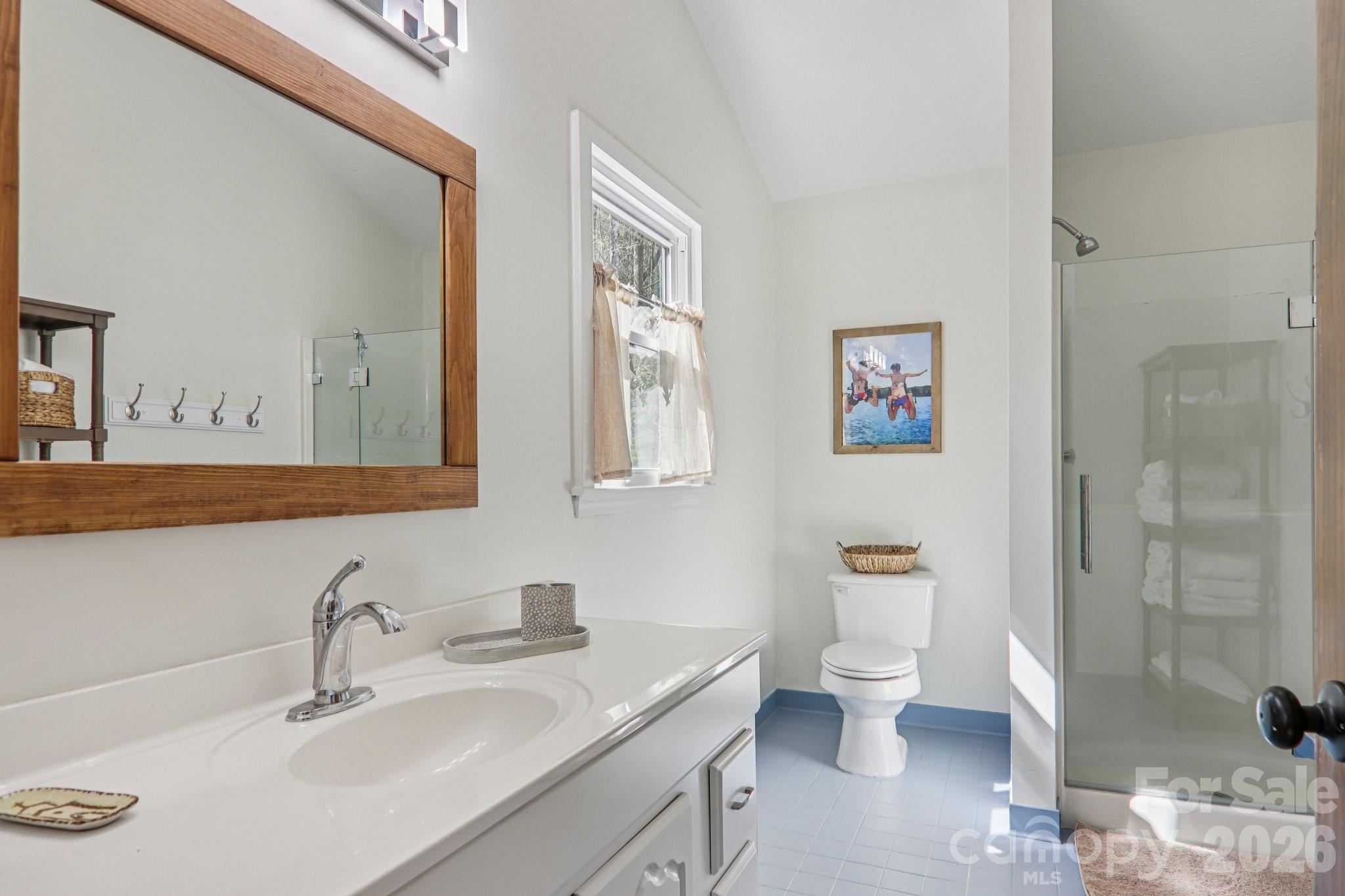926 Camp Creek Road — Saluda