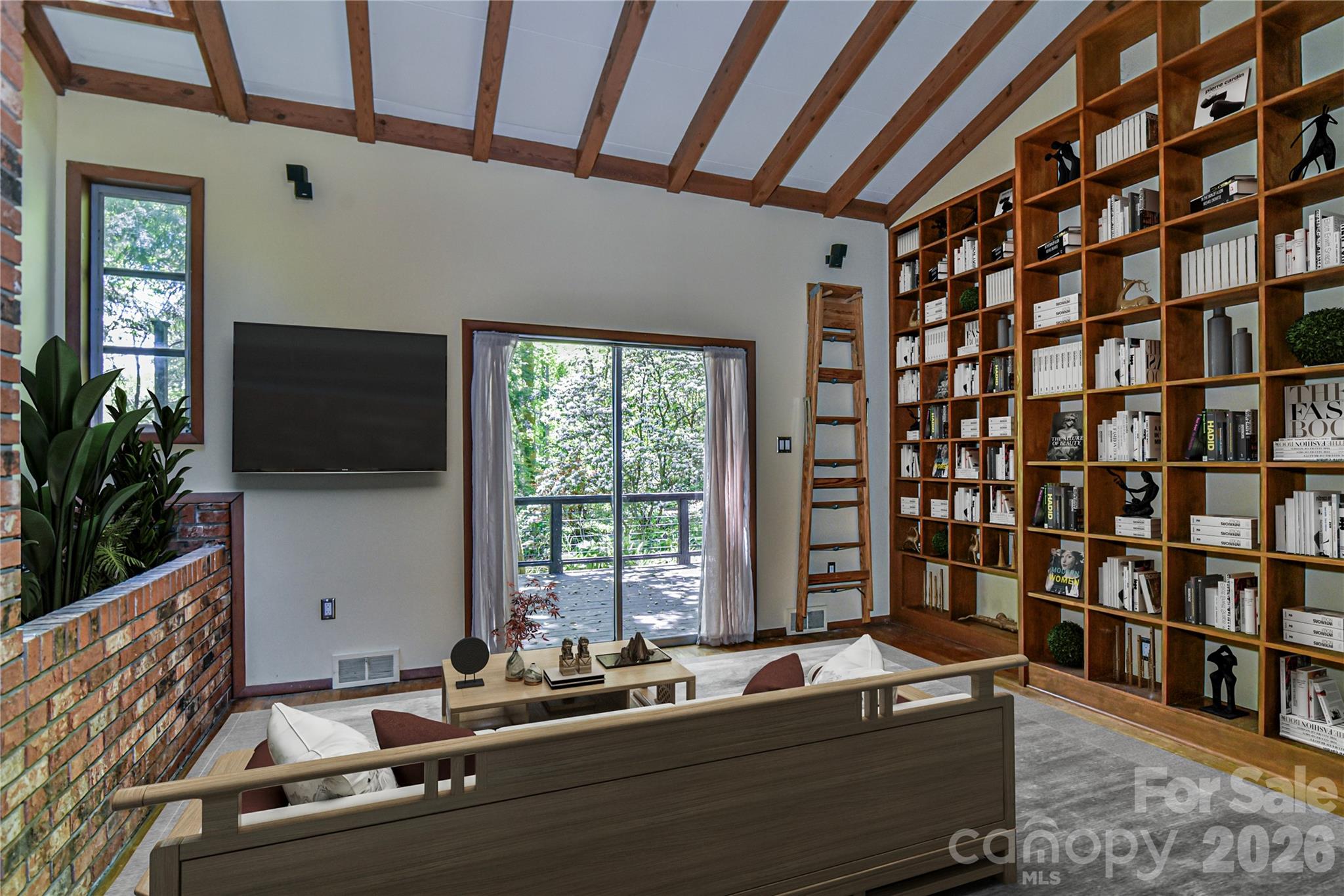 1 Hillcrest Lane — Black Mountain