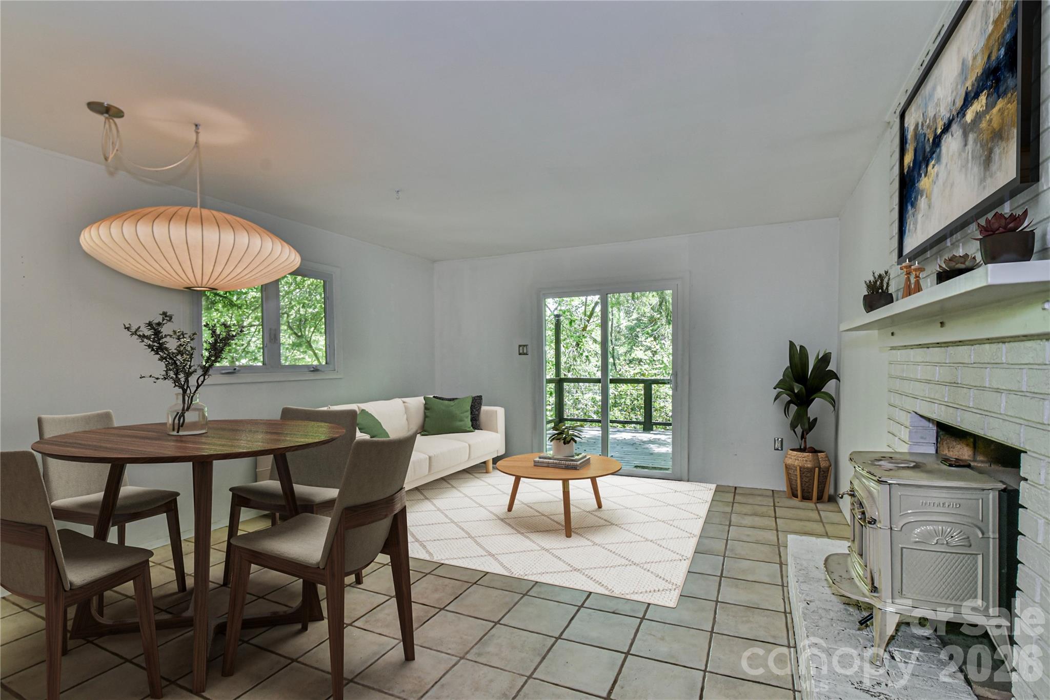 1 Hillcrest Lane — Black Mountain