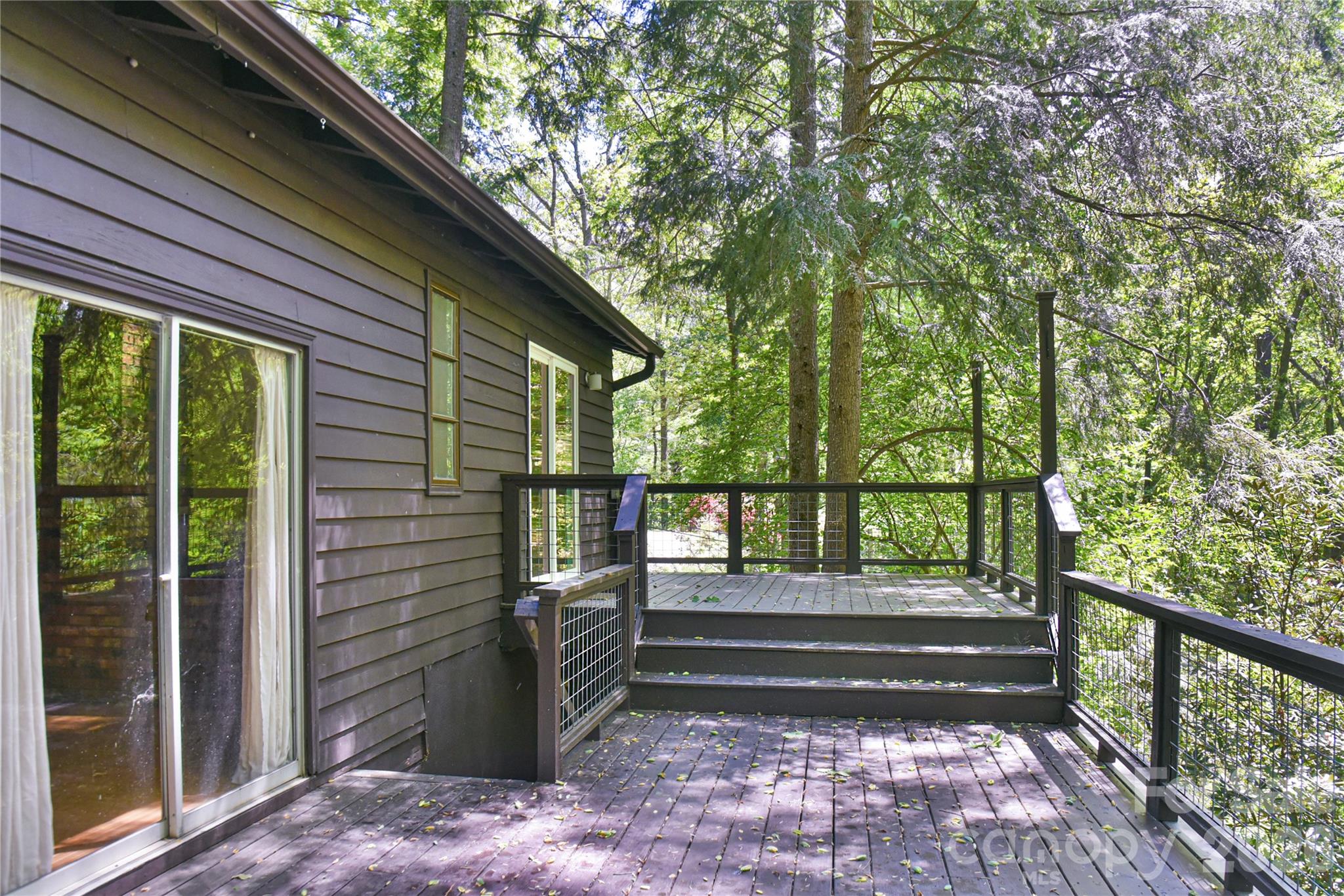 1 Hillcrest Lane — Black Mountain