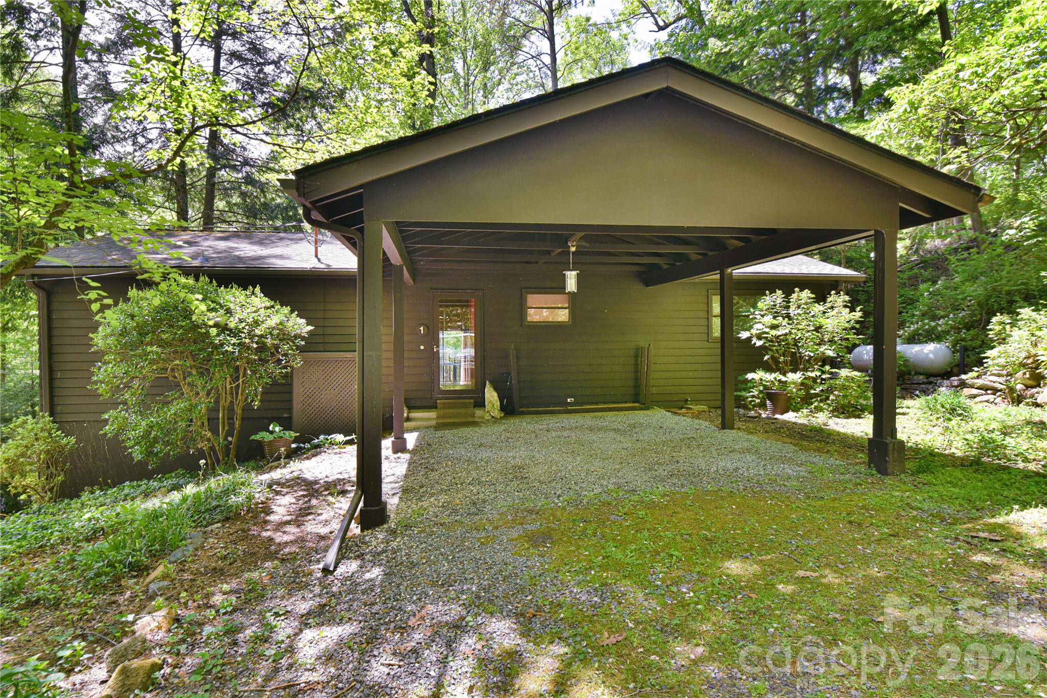 1 Hillcrest Lane — Black Mountain