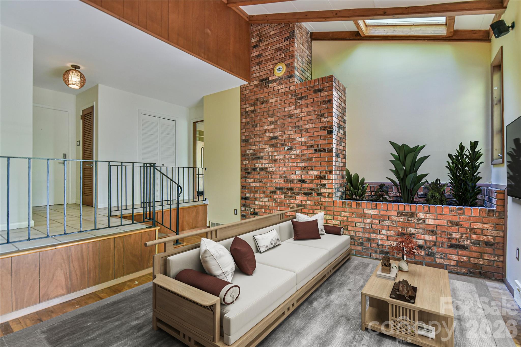 1 Hillcrest Lane — Black Mountain