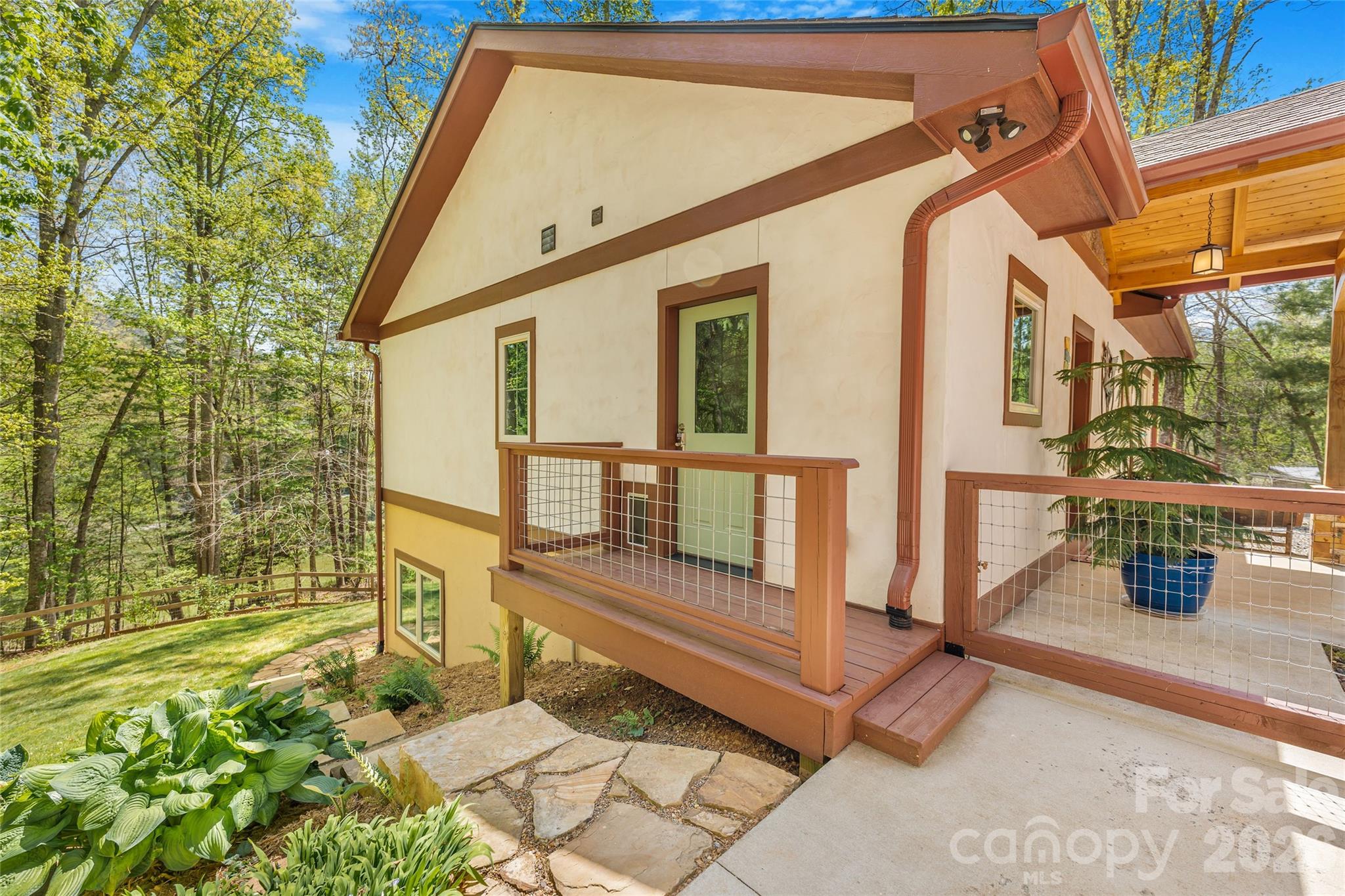 446 Amanda Drive — Mars Hill
