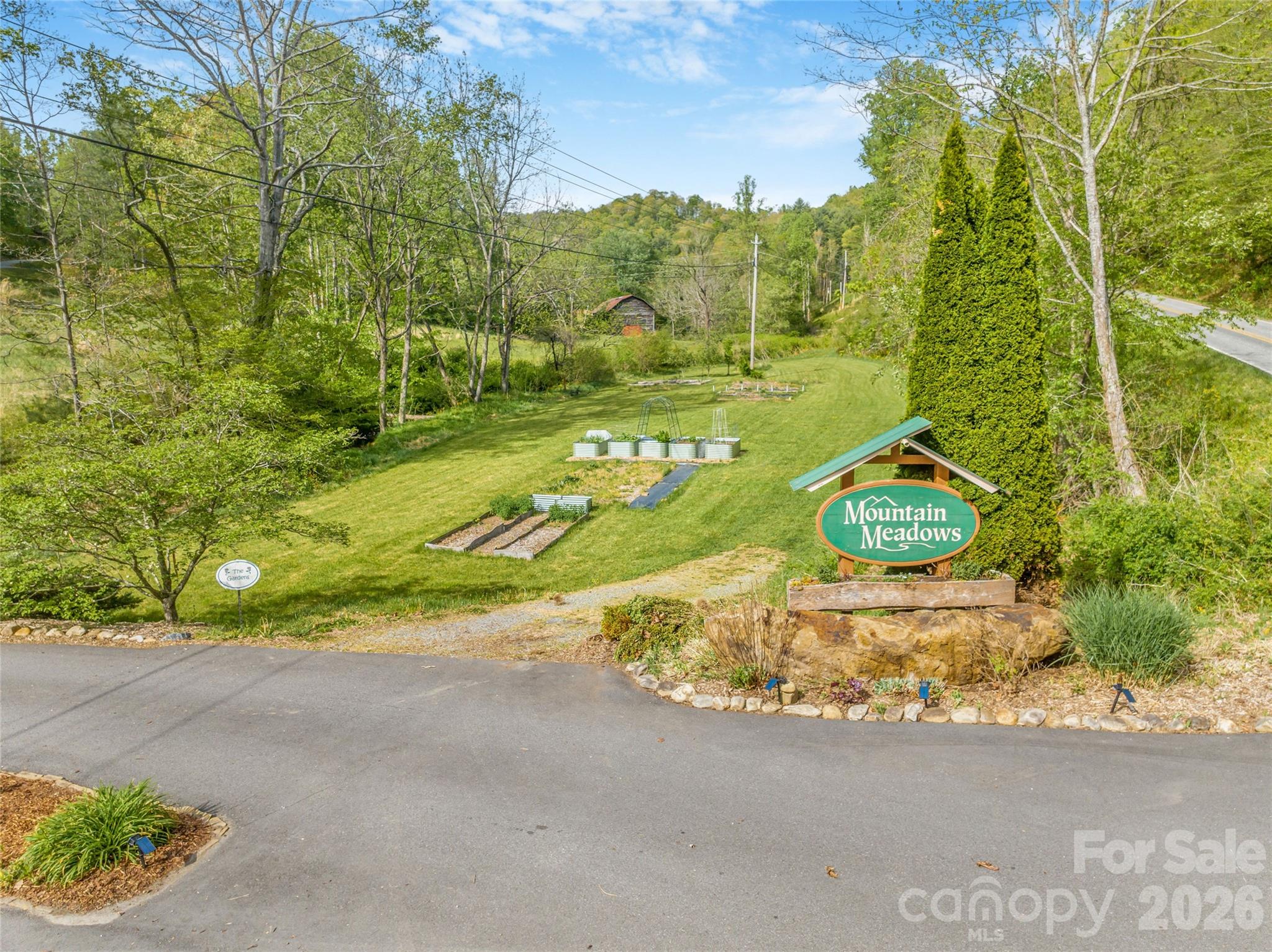 446 Amanda Drive — Mars Hill