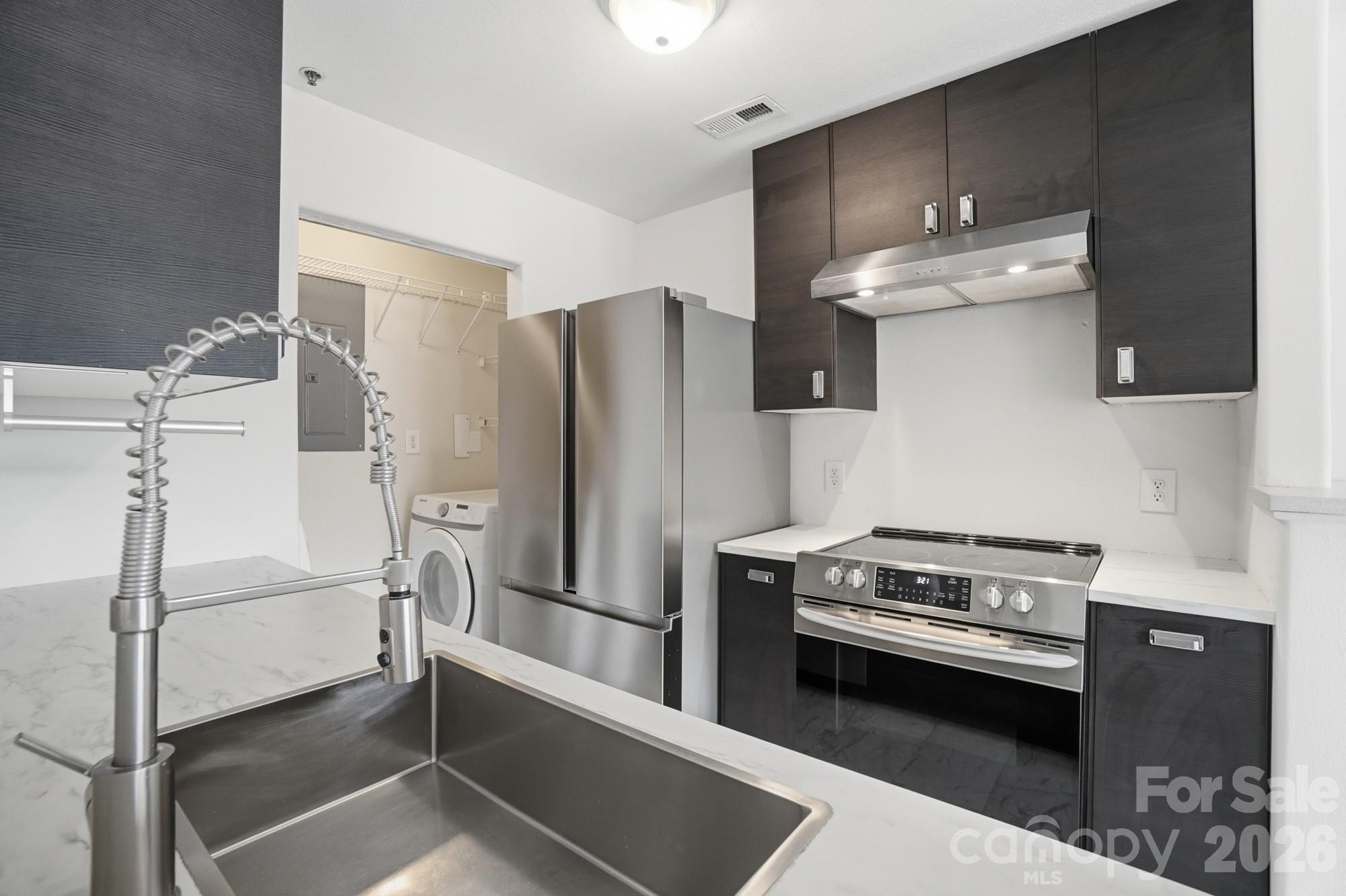 3937 Mohawk Court — Charlotte