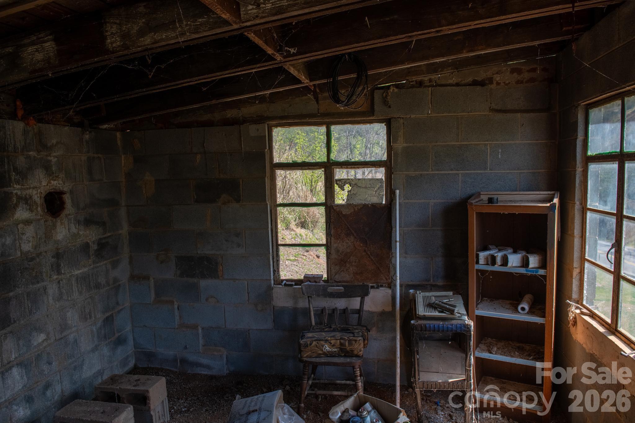 2687 Indian Grave Road — Lenoir