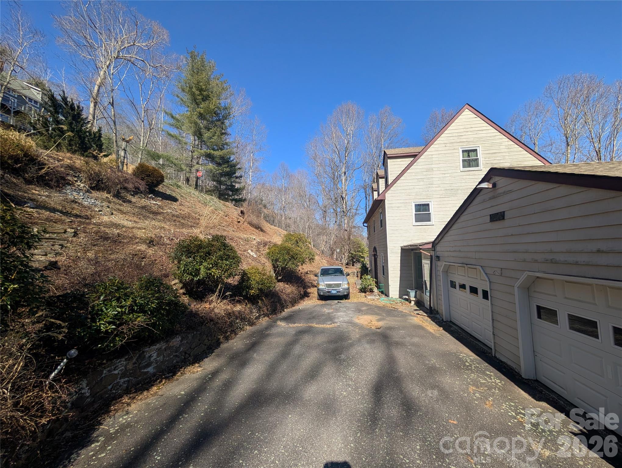 4 Wild Dogwood Trail — Mills River