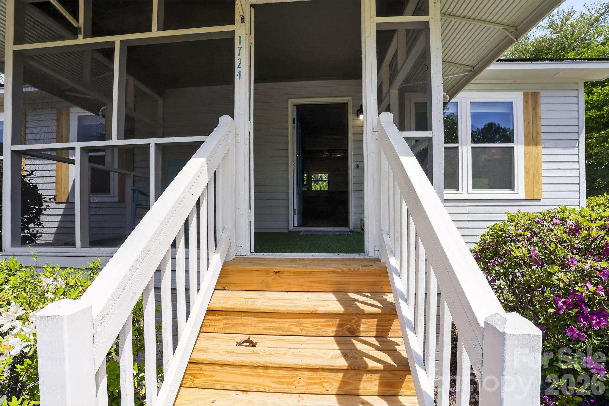 1724 Camp Shelor Drive — Manning