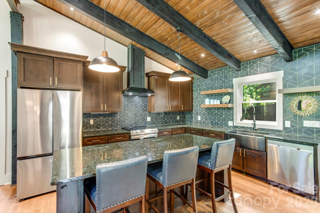 90 Summitt Street — Waynesville