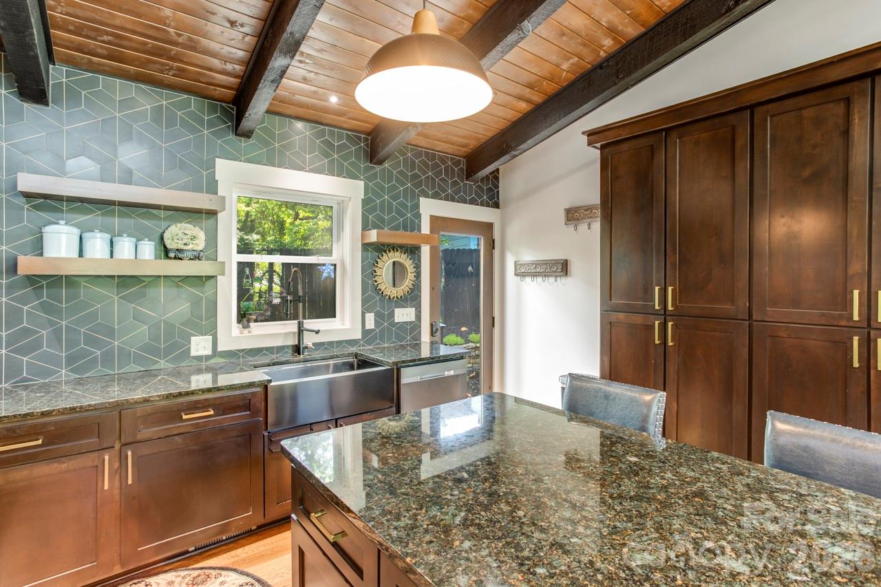 90 Summitt Street — Waynesville