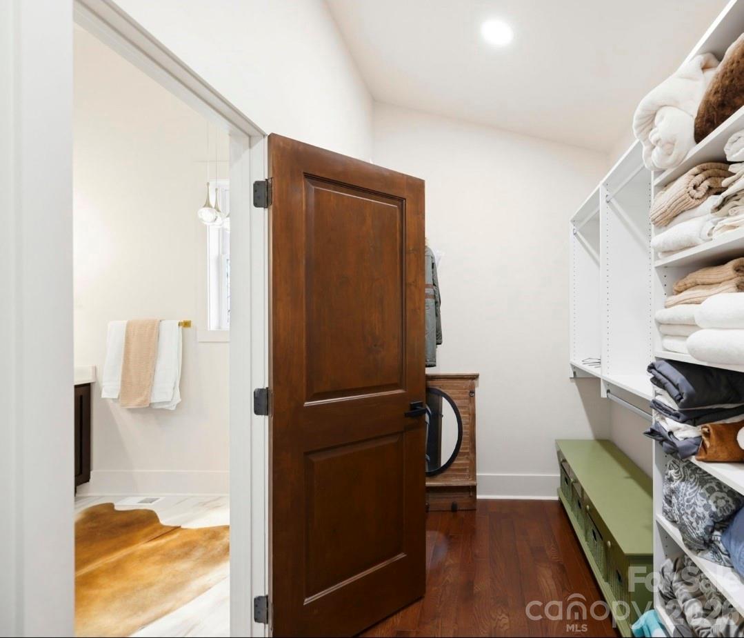 90 Summitt Street — Waynesville