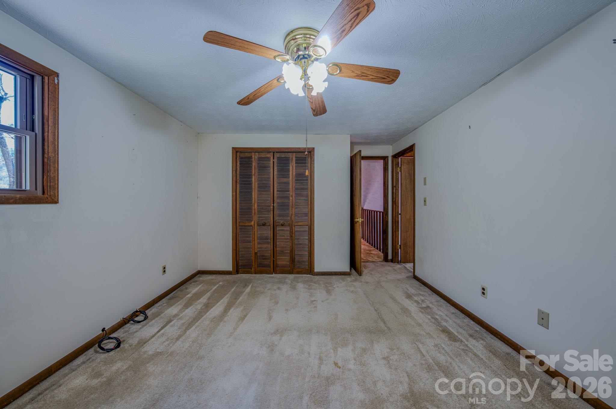 42 Camelfield Road — Weaverville