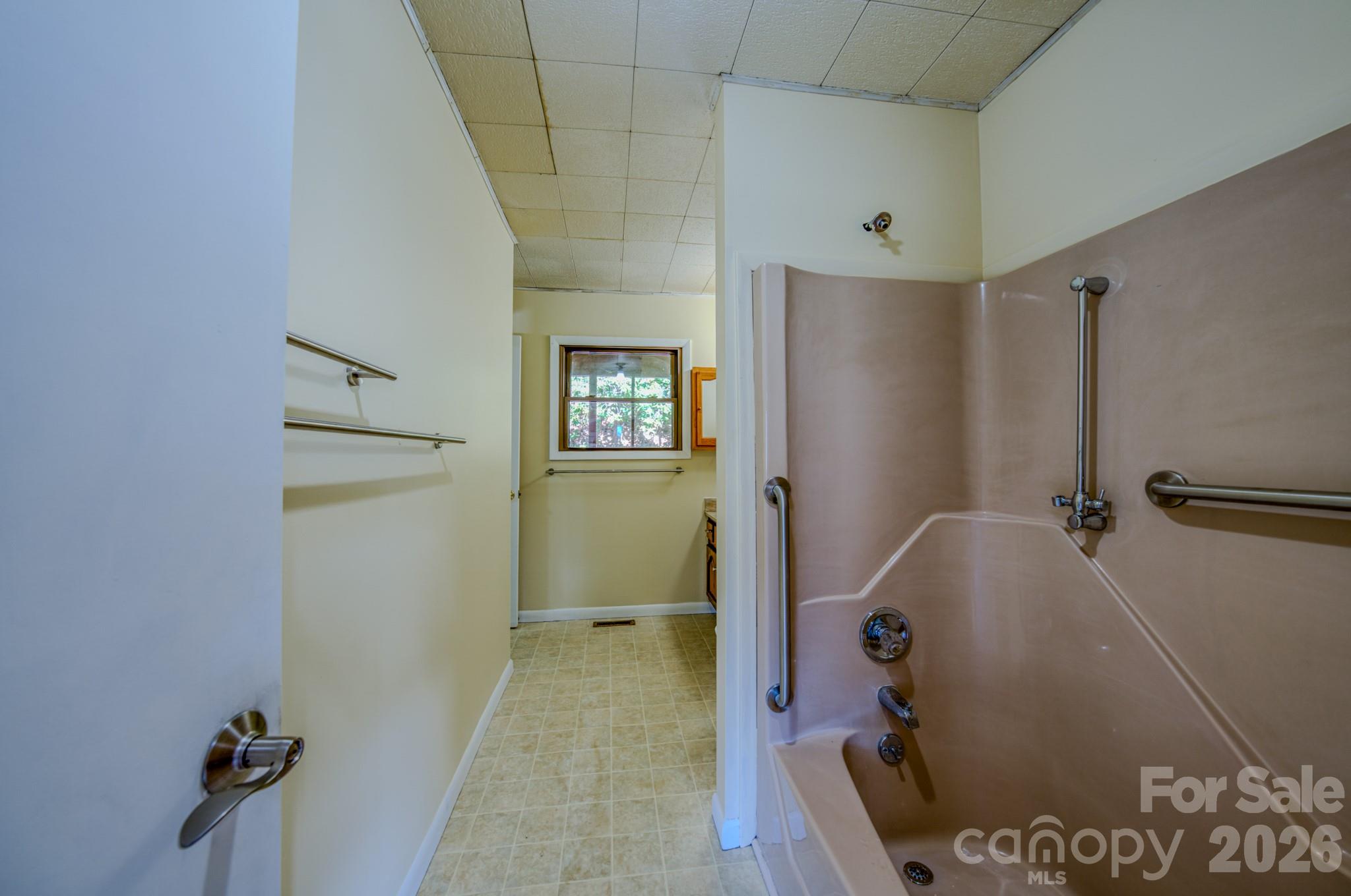 42 Camelfield Road — Weaverville