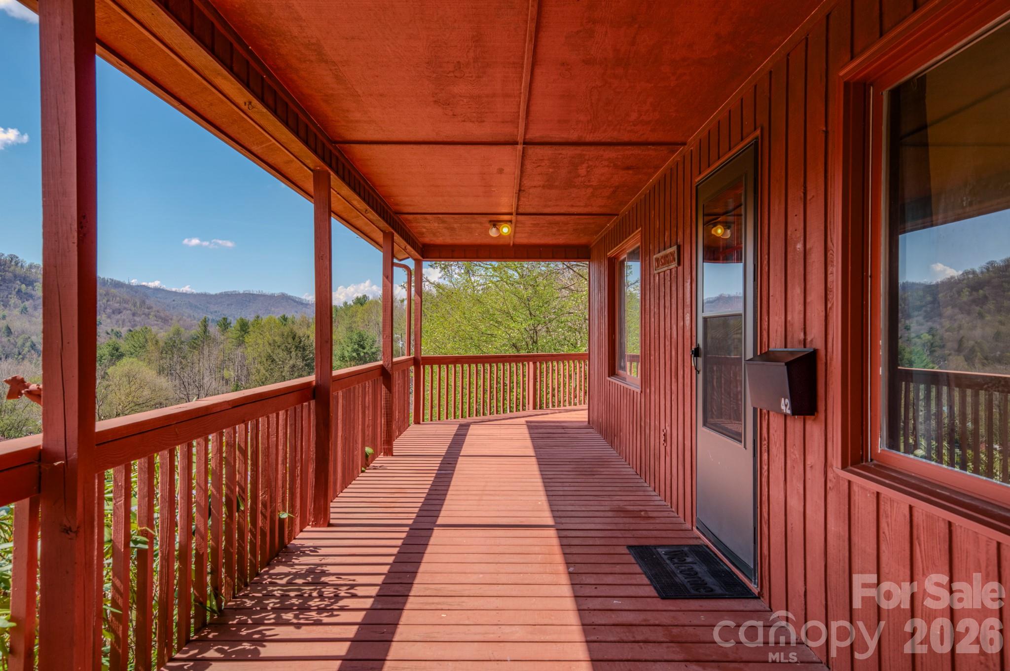 42 Camelfield Road — Weaverville