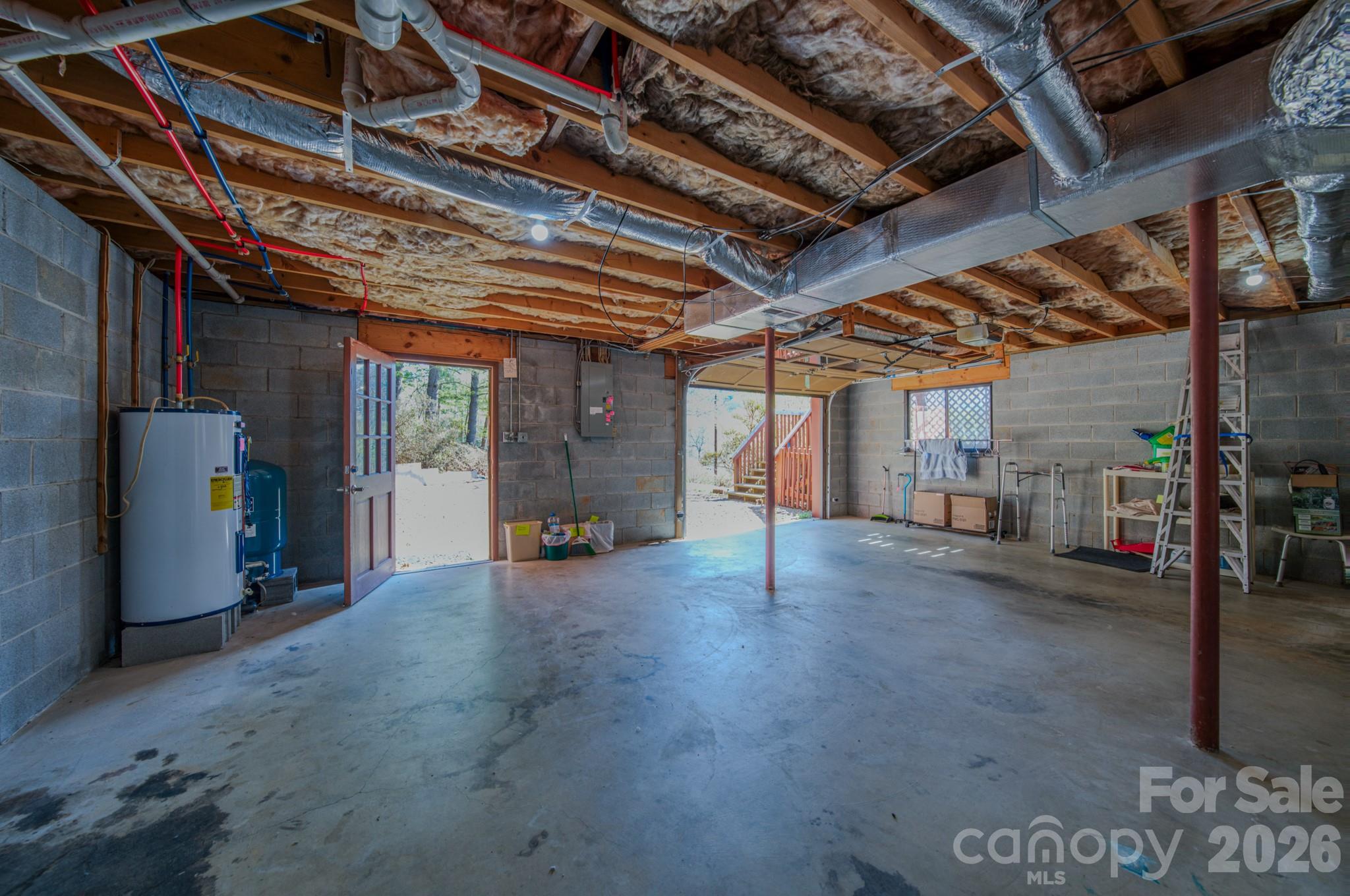 42 Camelfield Road — Weaverville
