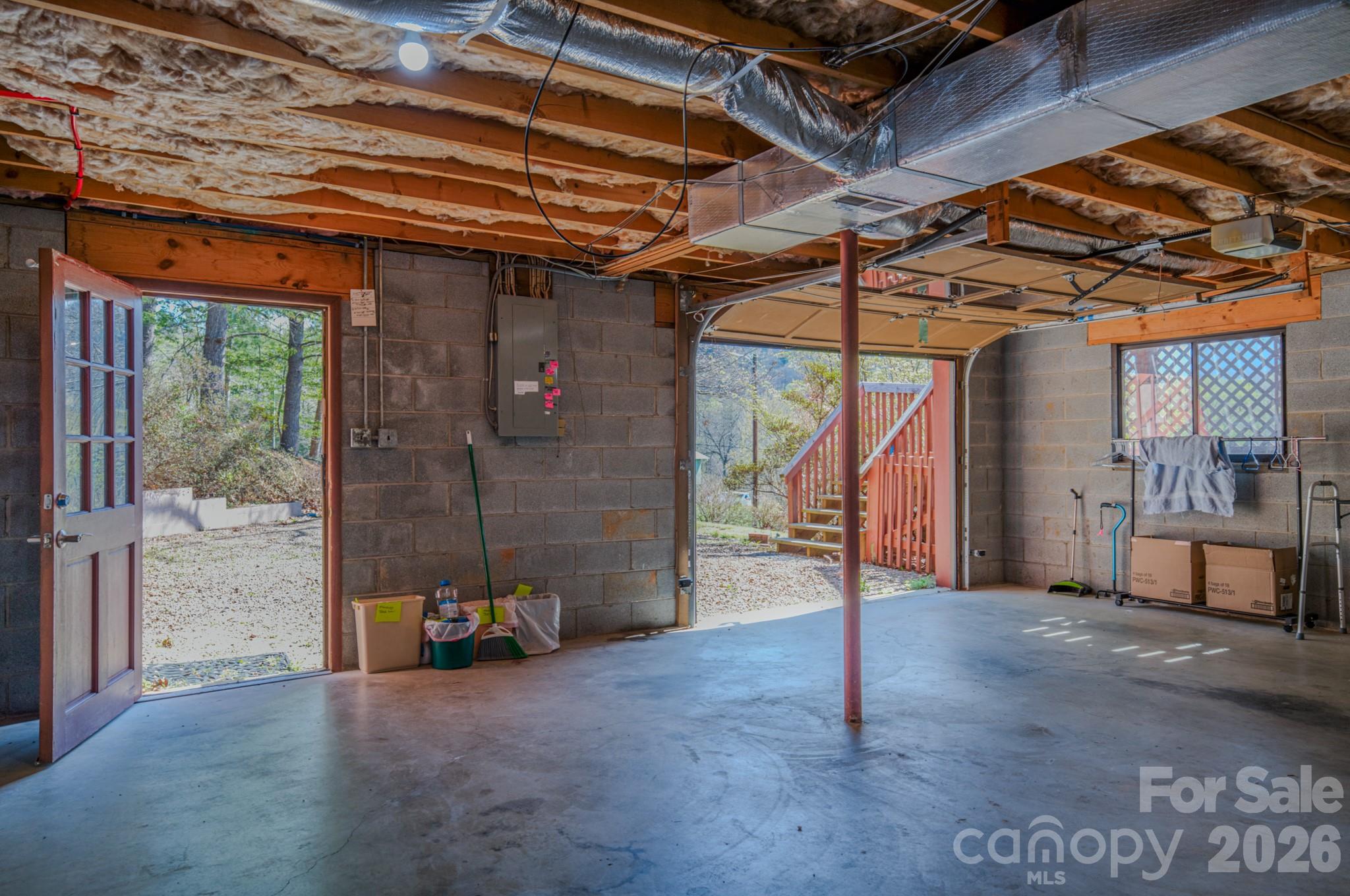 42 Camelfield Road — Weaverville