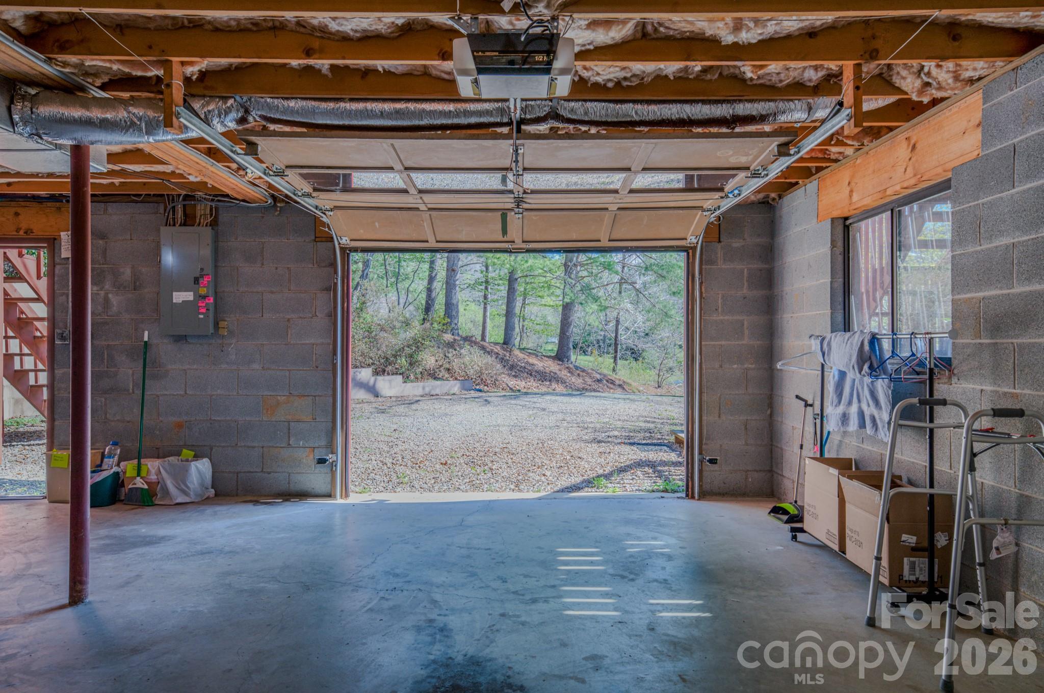 42 Camelfield Road — Weaverville