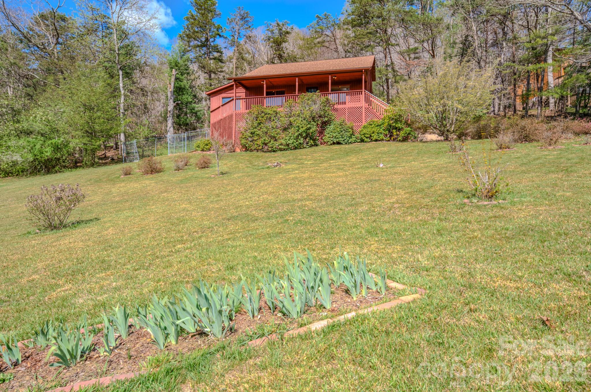 42 Camelfield Road — Weaverville