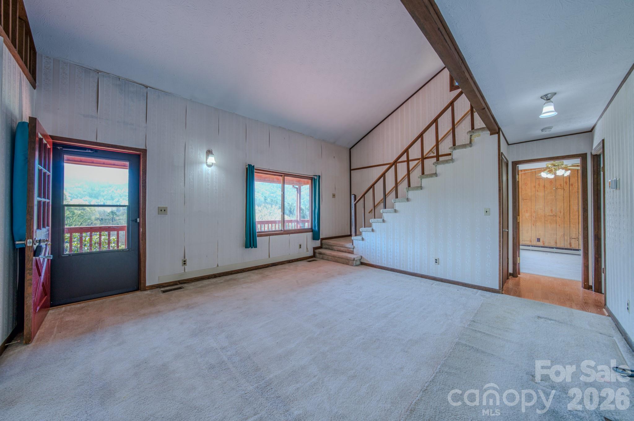 42 Camelfield Road — Weaverville