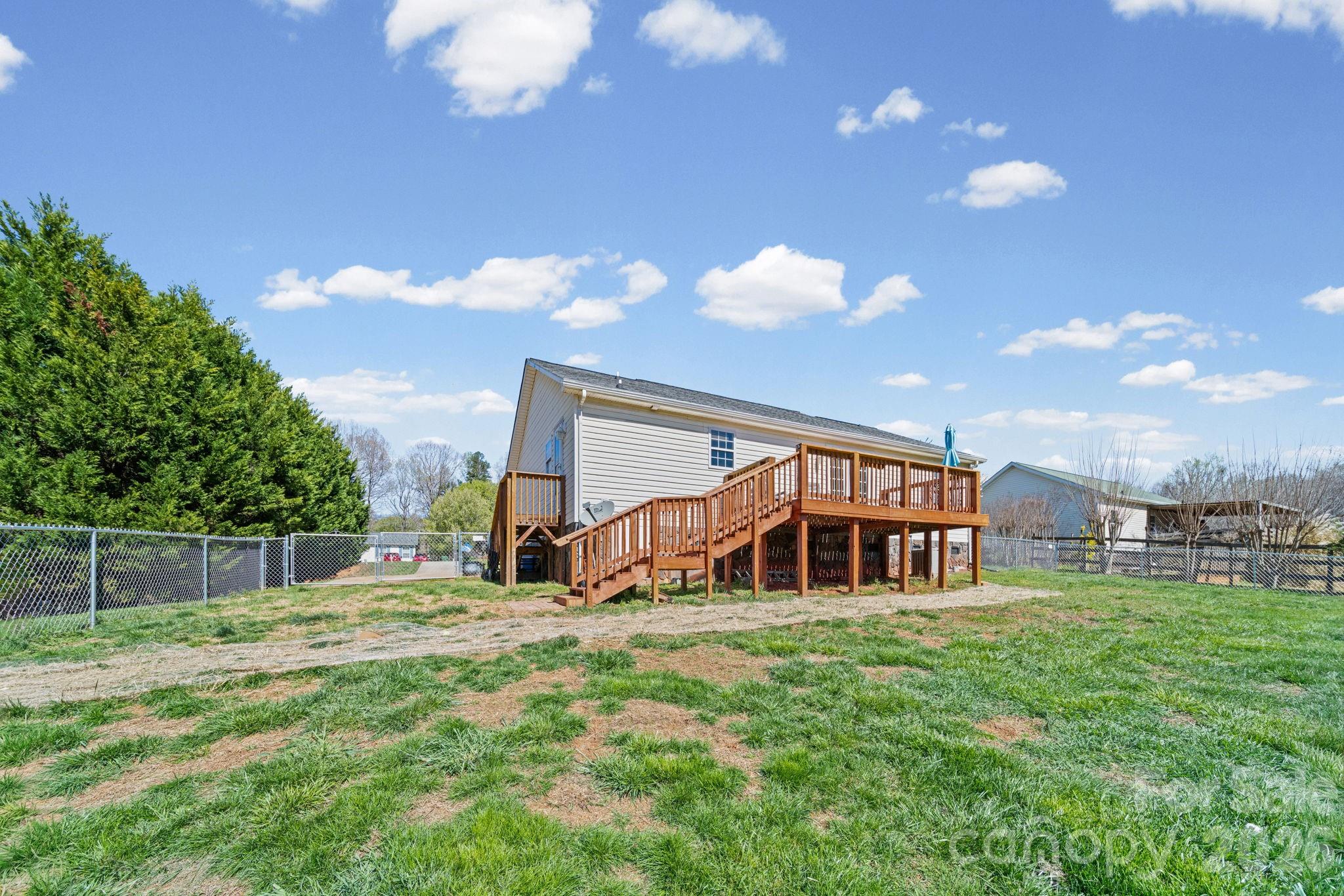 1024 Daniel Drive — Stanley