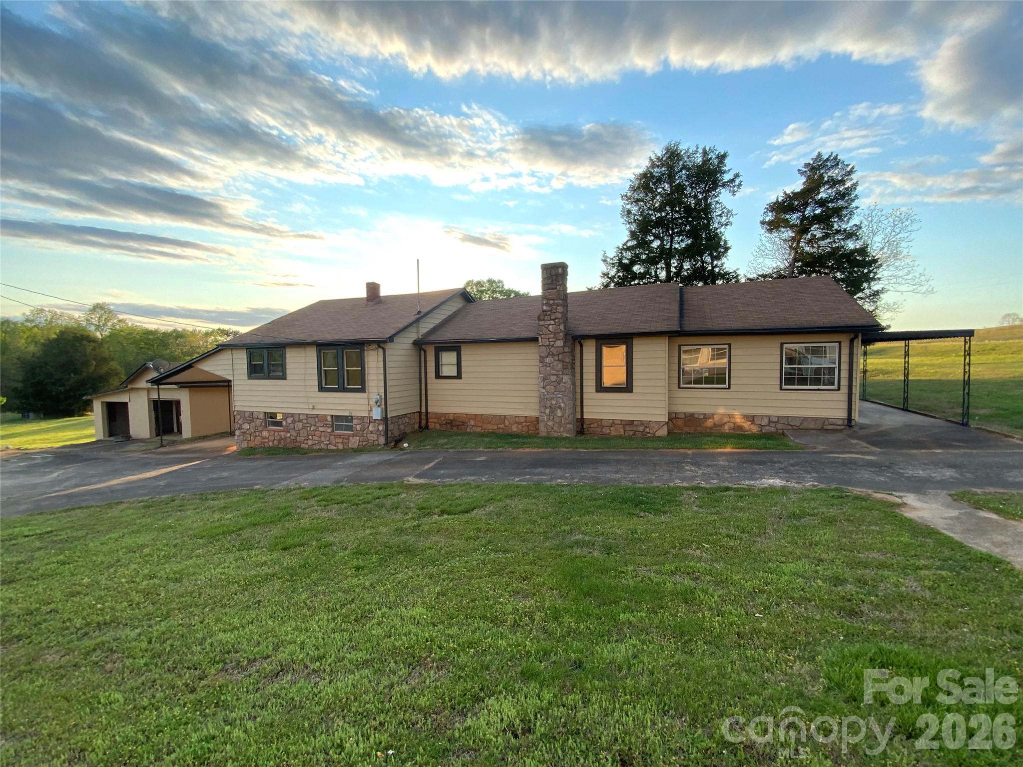 310 Horn Bottom Road — Forest City