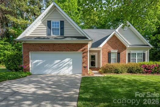 1614 Iverness Court — Gastonia